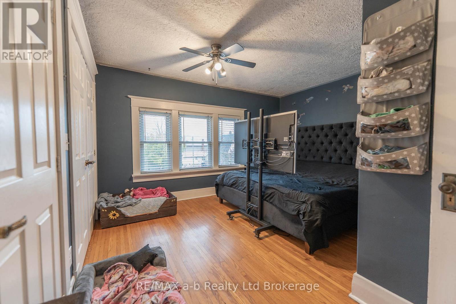 30 Concession Street W, Tillsonburg, Ontario N4G 1R3 - Photo 20 - X12551582