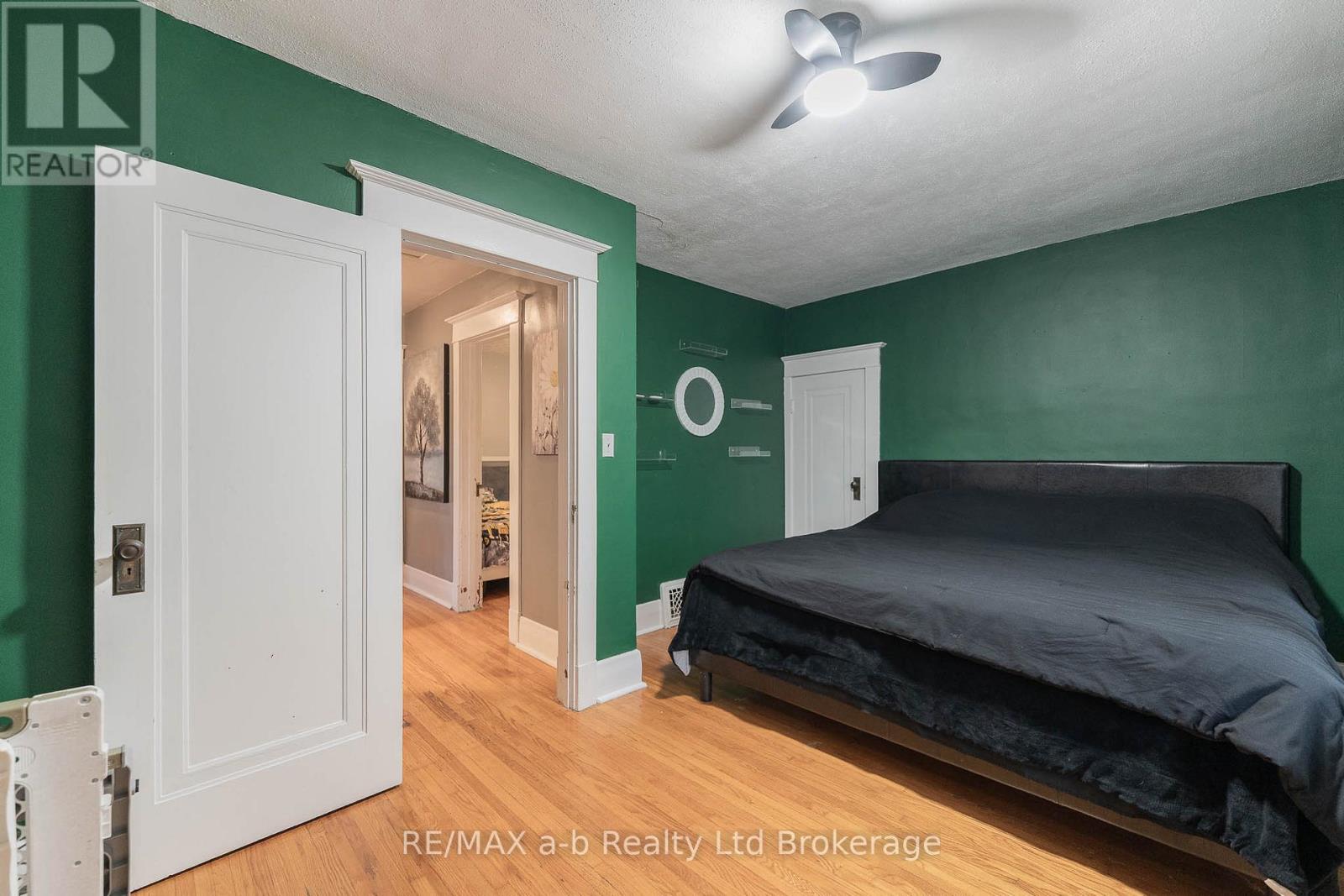 30 Concession Street W, Tillsonburg, Ontario N4G 1R3 - Photo 24 - X12551582