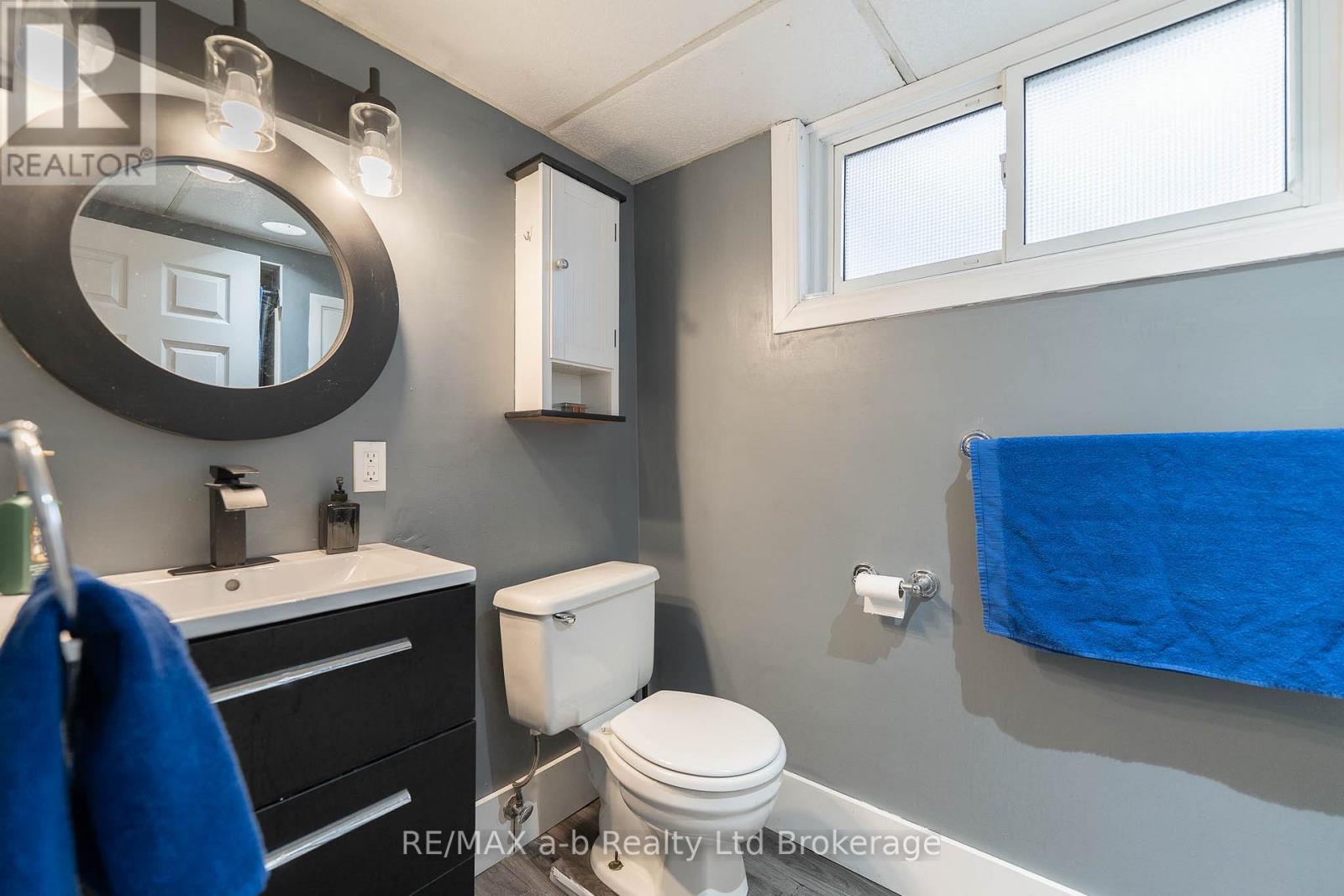 30 Concession Street W, Tillsonburg, Ontario N4G 1R3 - Photo 30 - X12551582