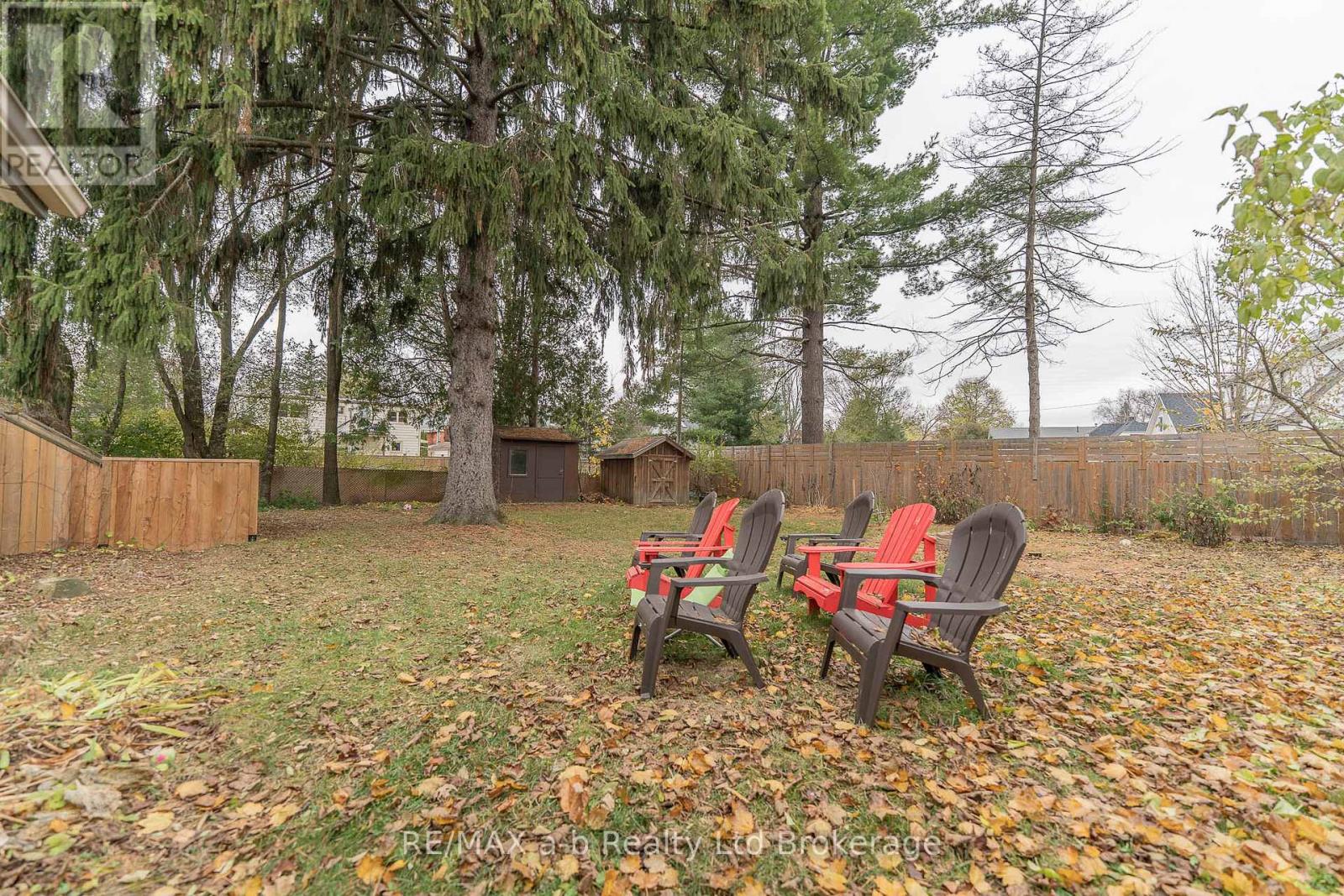 30 Concession Street W, Tillsonburg, Ontario N4G 1R3 - Photo 33 - X12551582