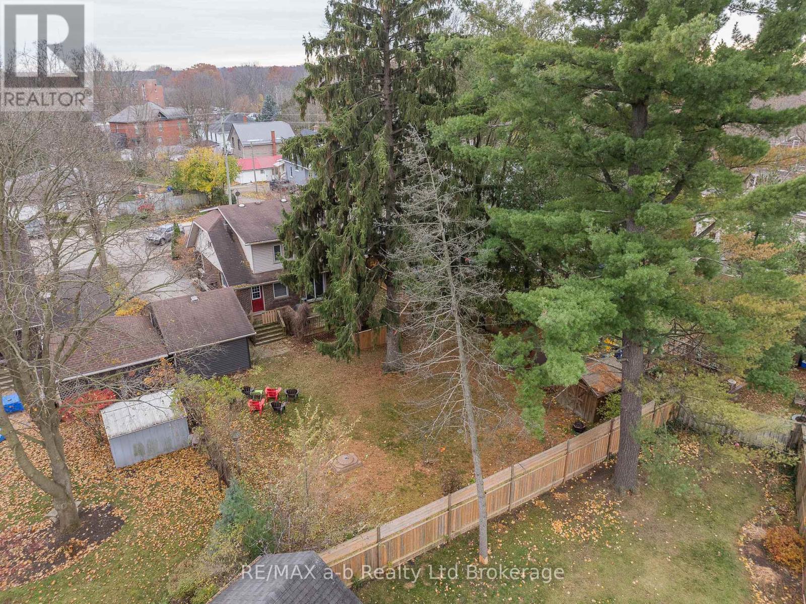 30 Concession Street W, Tillsonburg, Ontario N4G 1R3 - Photo 42 - X12551582