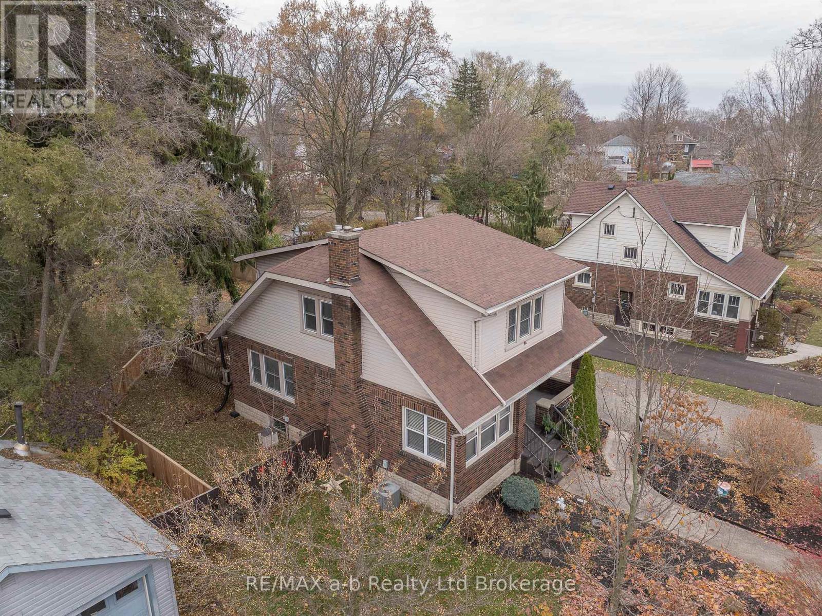 30 Concession Street W, Tillsonburg, Ontario N4G 1R3 - Photo 44 - X12551582