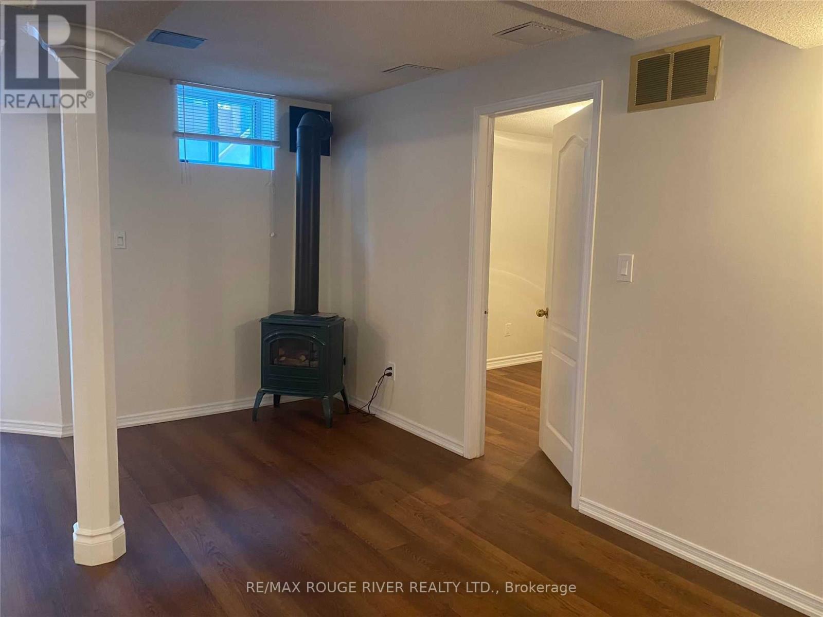 Bsmnt - 35 Meekings Drive, Ajax, Ontario  L1T 3N2 - Photo 4 - E12551320