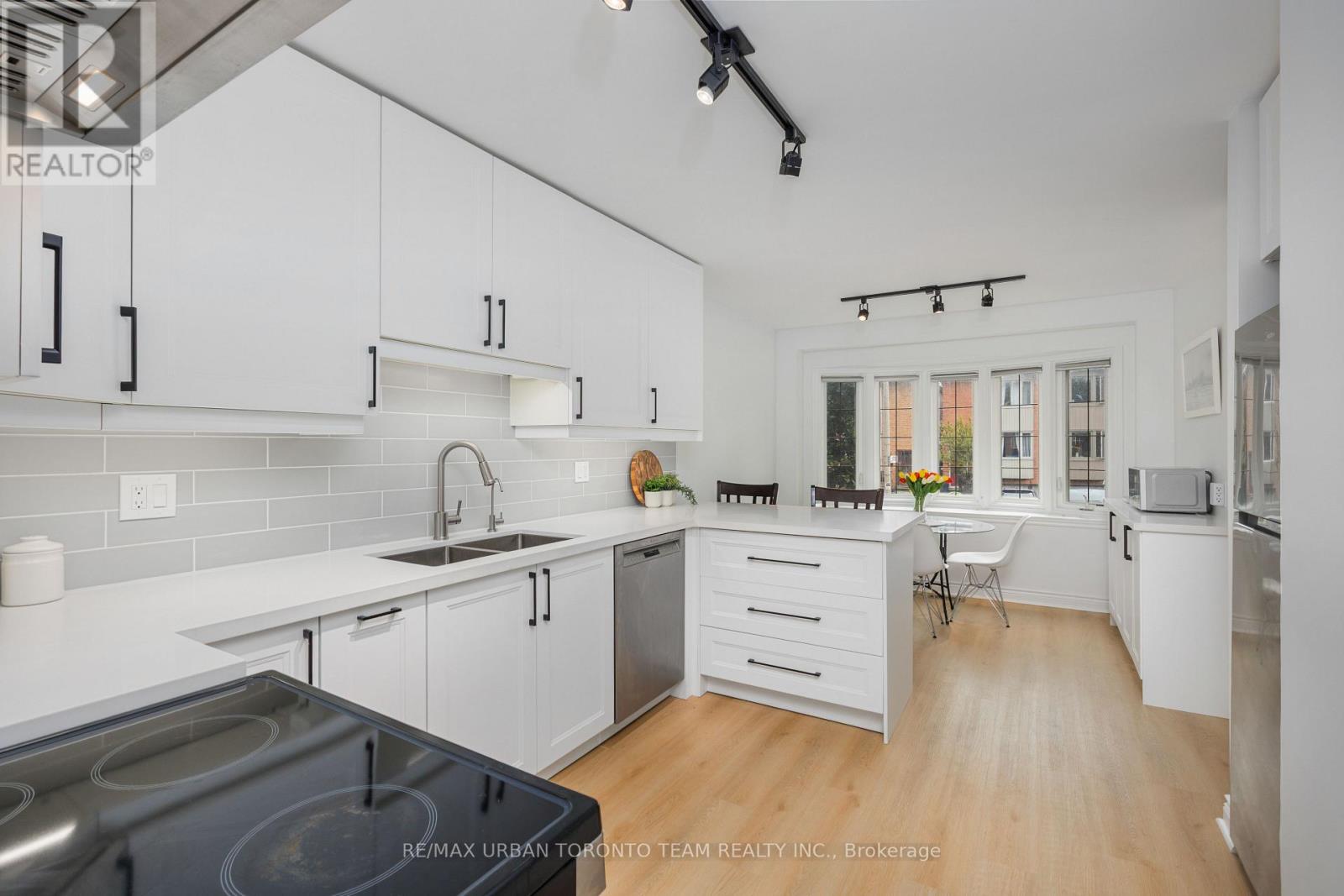 50 Ashland Avenue, Toronto, Ontario  M4L 1K1 - Photo 2 - E12551384