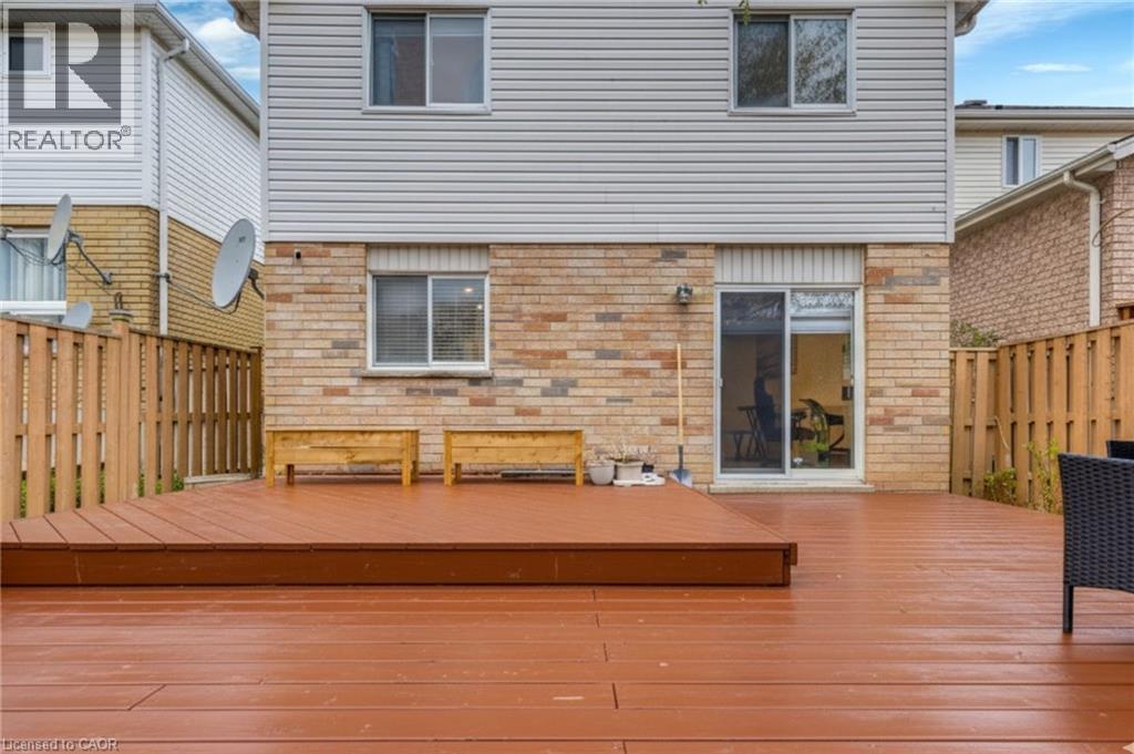 9 Bush Clover Crescent, Kitchener, Ontario N2E 3P9 - Photo 34 - 40785243