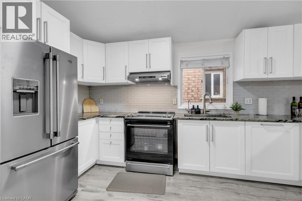 9 Bush Clover Crescent, Kitchener, Ontario N2E 3P9 - Photo 4 - 40785243