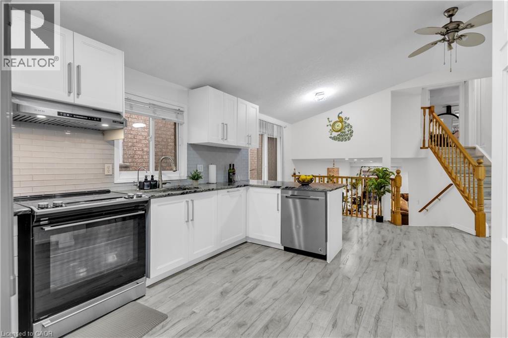 9 Bush Clover Crescent, Kitchener, Ontario N2E 3P9 - Photo 5 - 40785243