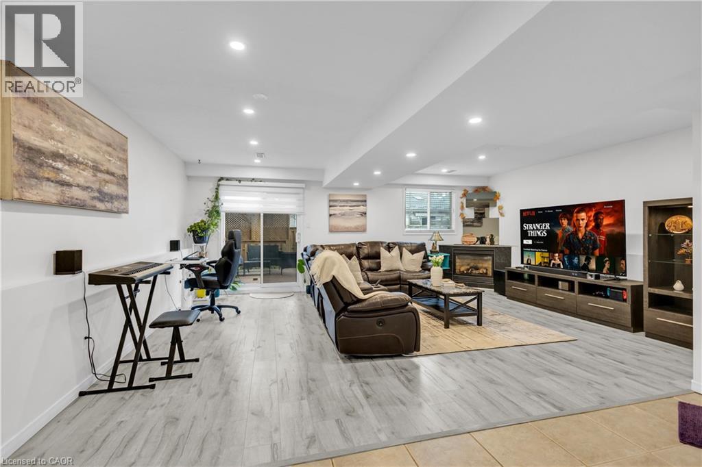 9 Bush Clover Crescent, Kitchener, Ontario N2E 3P9 - Photo 11 - 40785243