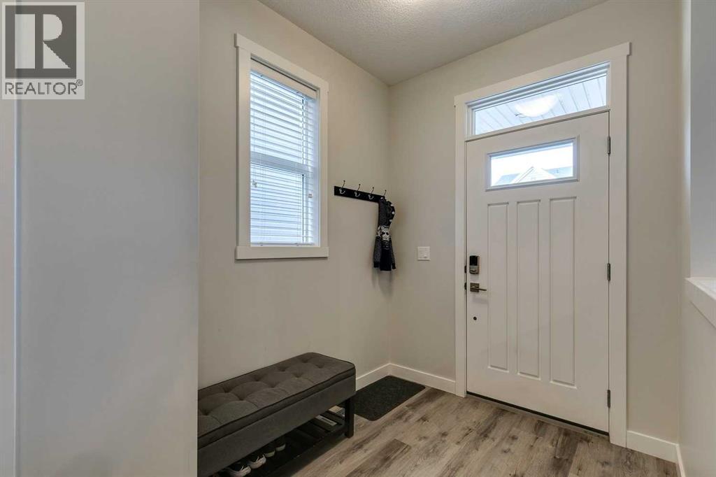 429 South Point Glen Sw, Airdrie, Alberta  T4B 4L1 - Photo 4 - A2270746