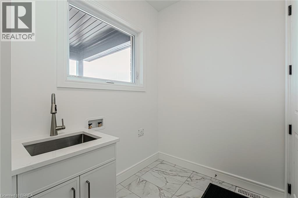 2 Hudson Drive, Brantford, Ontario N3T 0V6 - Photo 11 - 40697567