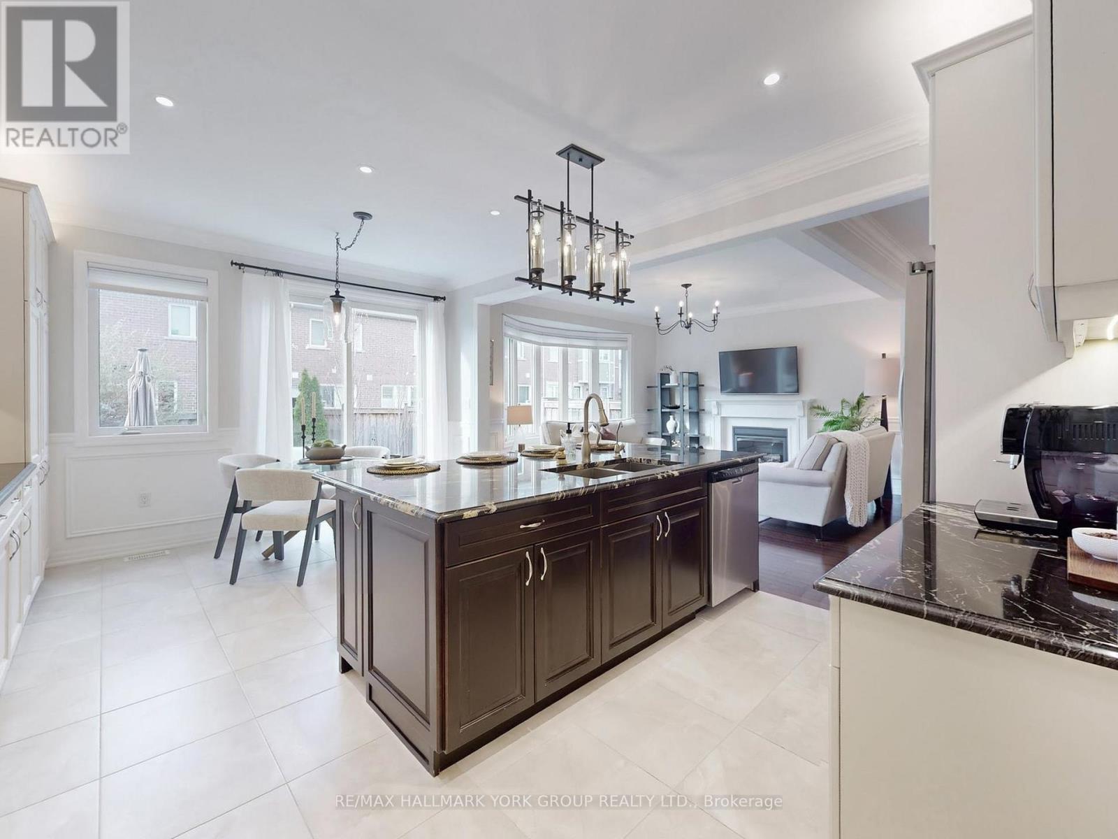 58 Clifford Dalton Drive, Aurora, Ontario  L4G 0T6 - Photo 12 - N12551312