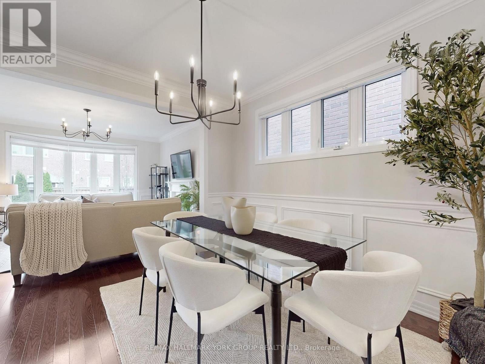 58 Clifford Dalton Drive, Aurora, Ontario  L4G 0T6 - Photo 7 - N12551312