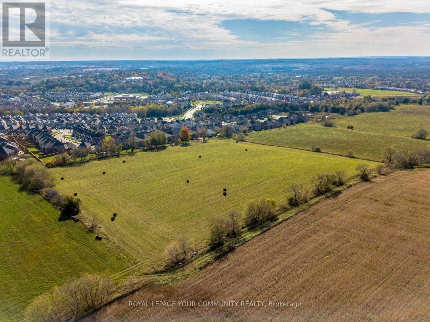 19617 Centre Street, East Gwillimbury, Ontario  L0G 1M0 - Photo 8 - N12551322