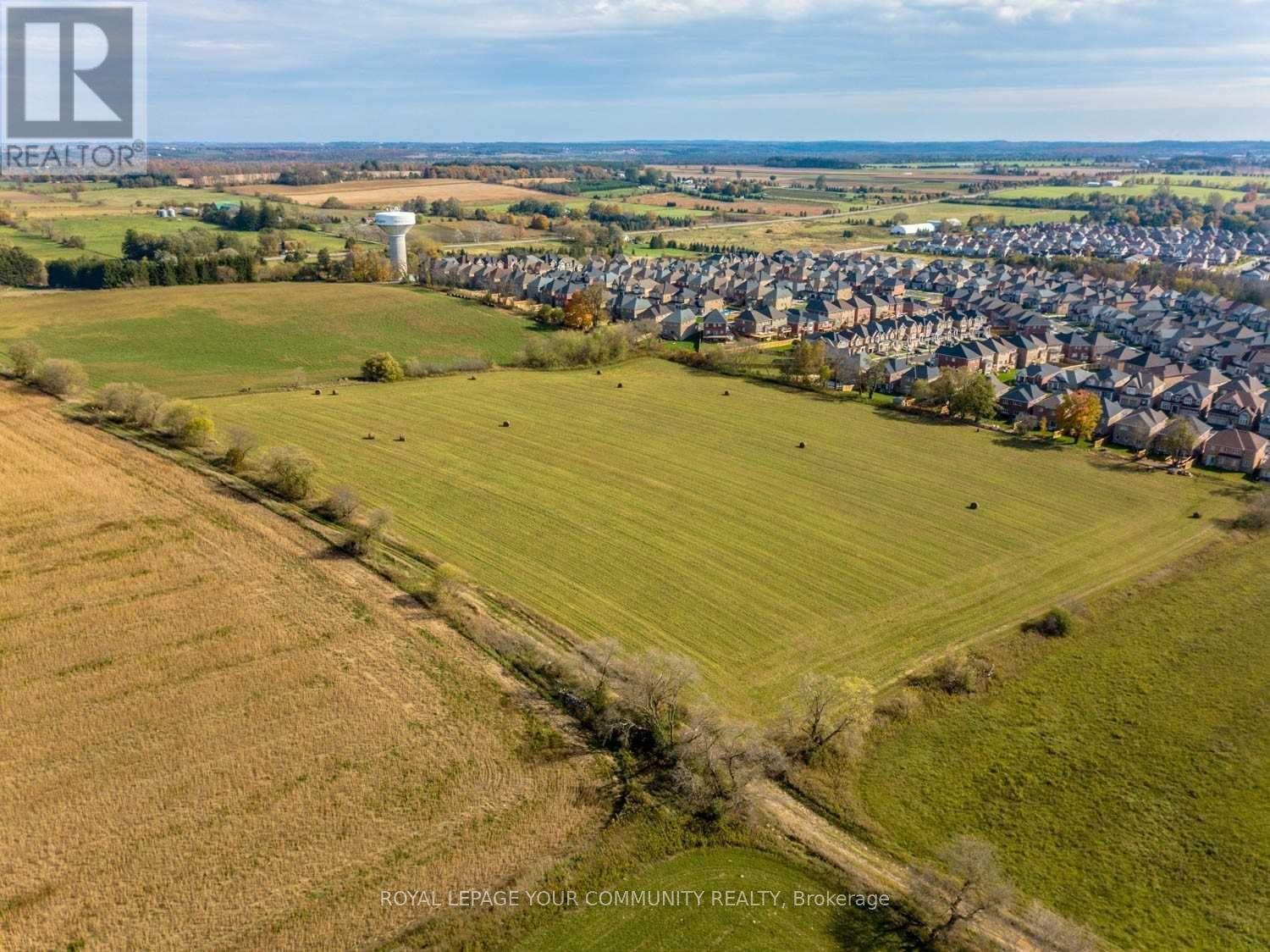 19617 Centre Street, East Gwillimbury, Ontario  L0G 1M0 - Photo 9 - N12551322