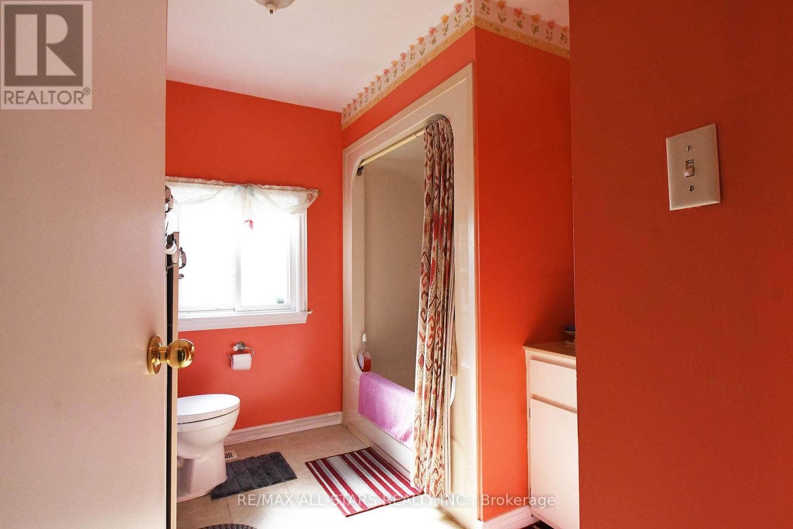 346 Pasadena Drive, Georgina, Ontario  L4P 2Z3 - Photo 7 - N12551326