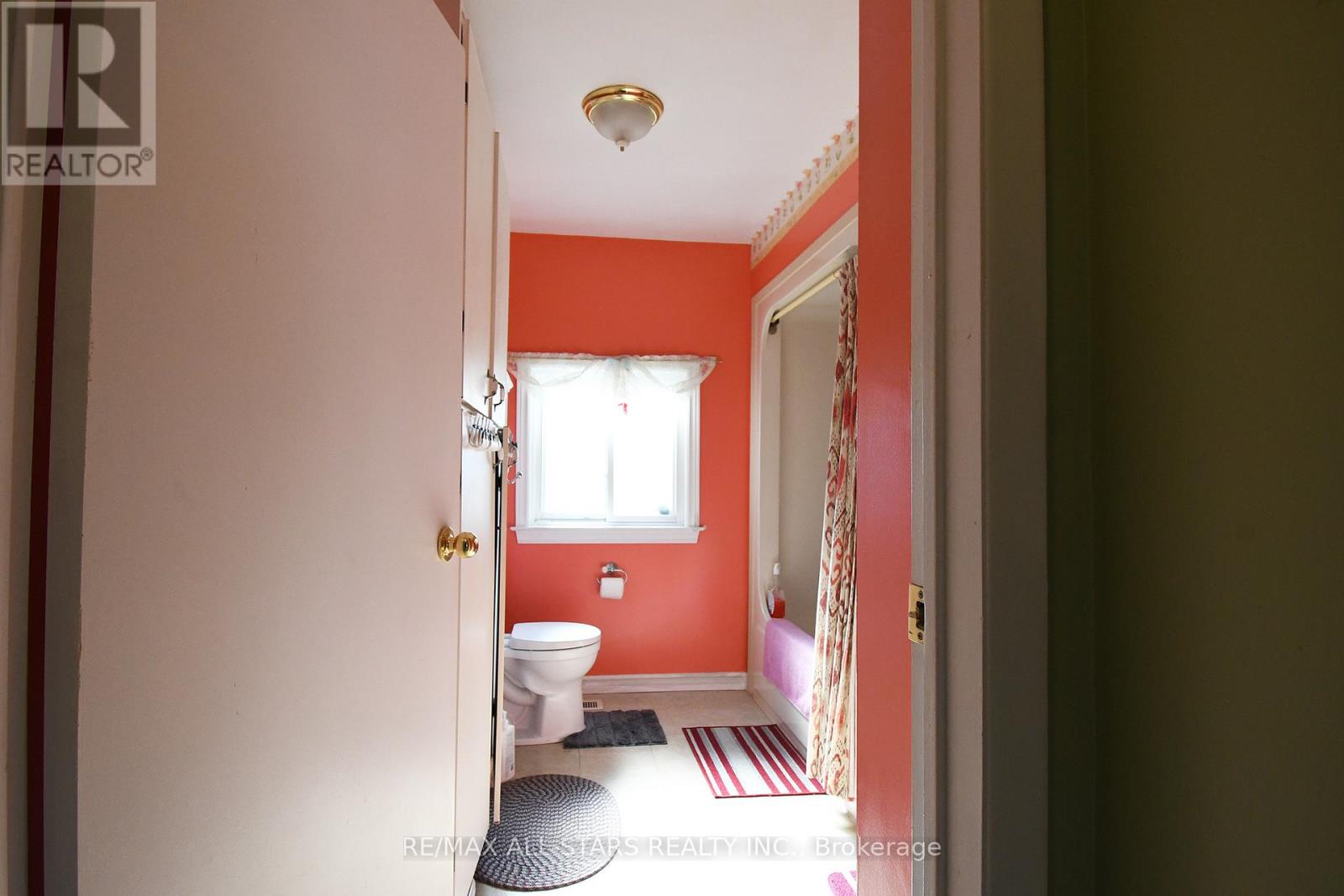 346 Pasadena Drive, Georgina, Ontario  L4P 2Z3 - Photo 8 - N12551326