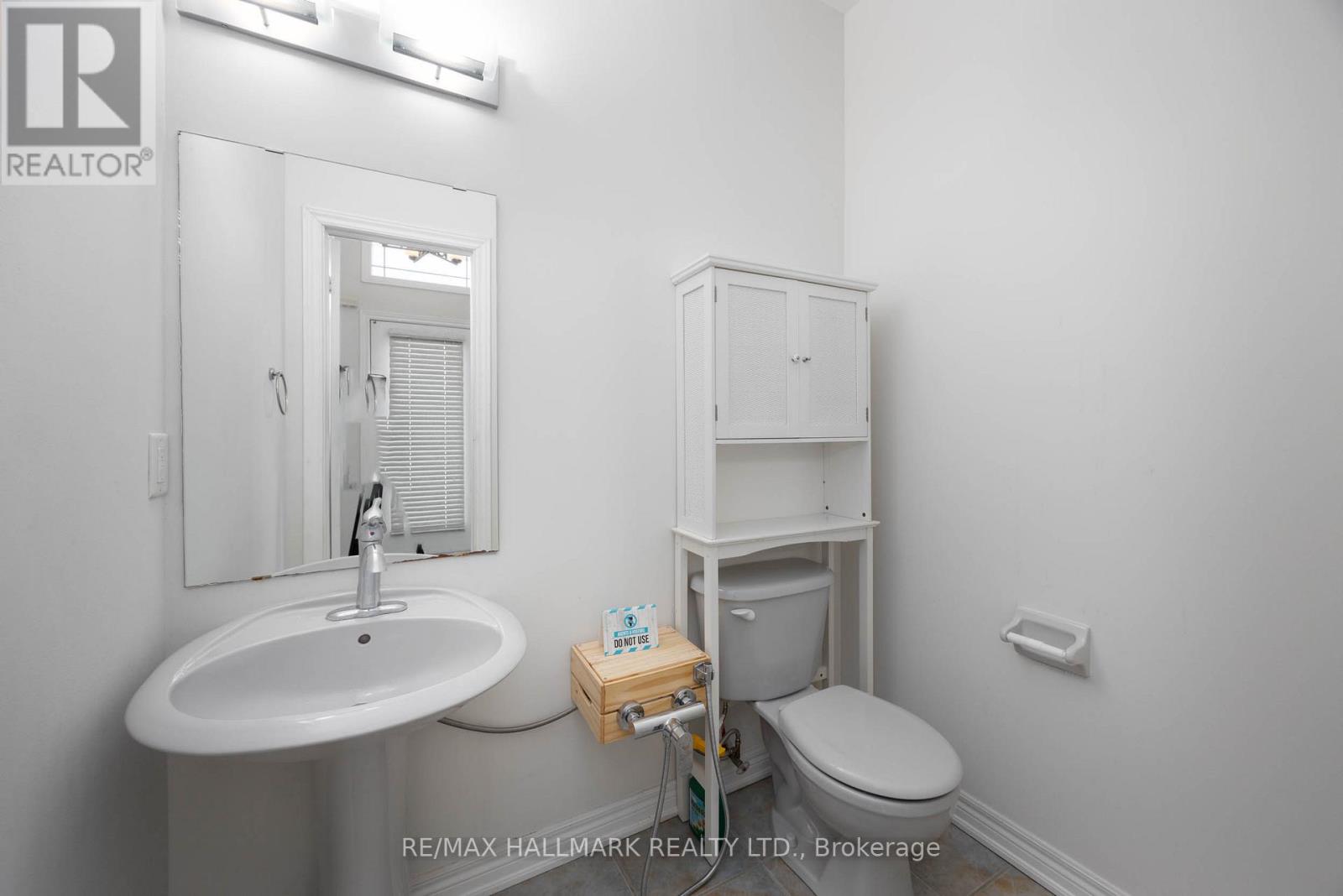 17 Oceanview Street, Richmond Hill, Ontario  L4S 2J9 - Photo 12 - N12551336