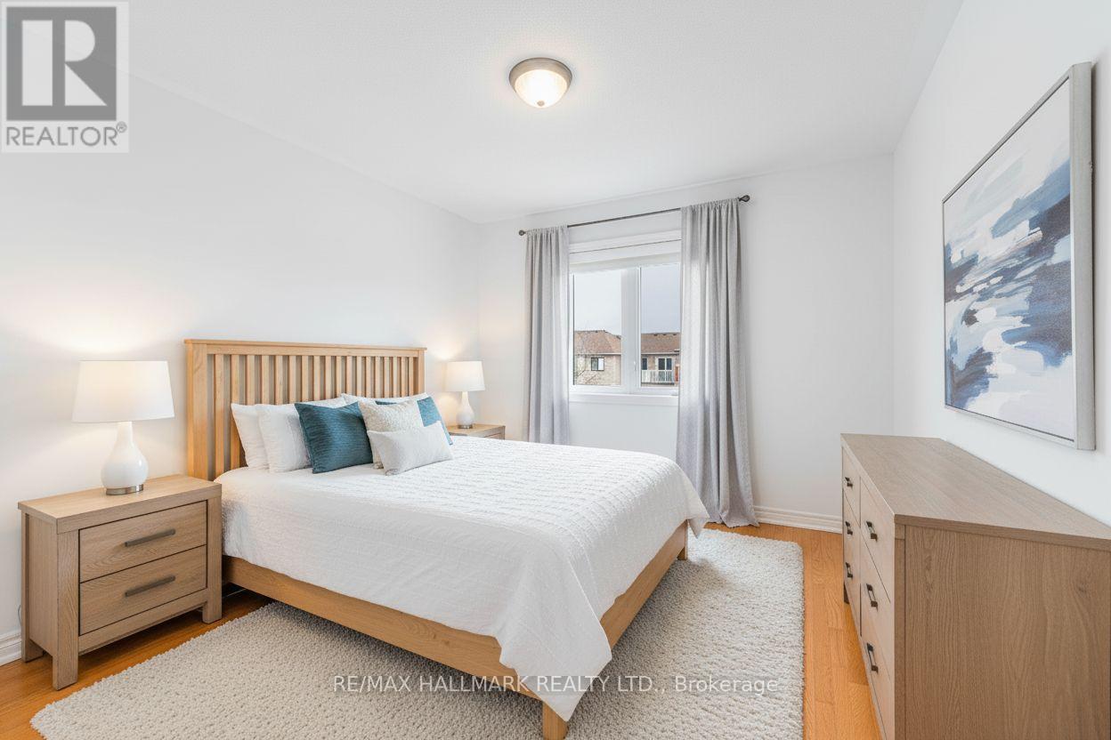 17 Oceanview Street, Richmond Hill, Ontario  L4S 2J9 - Photo 17 - N12551336