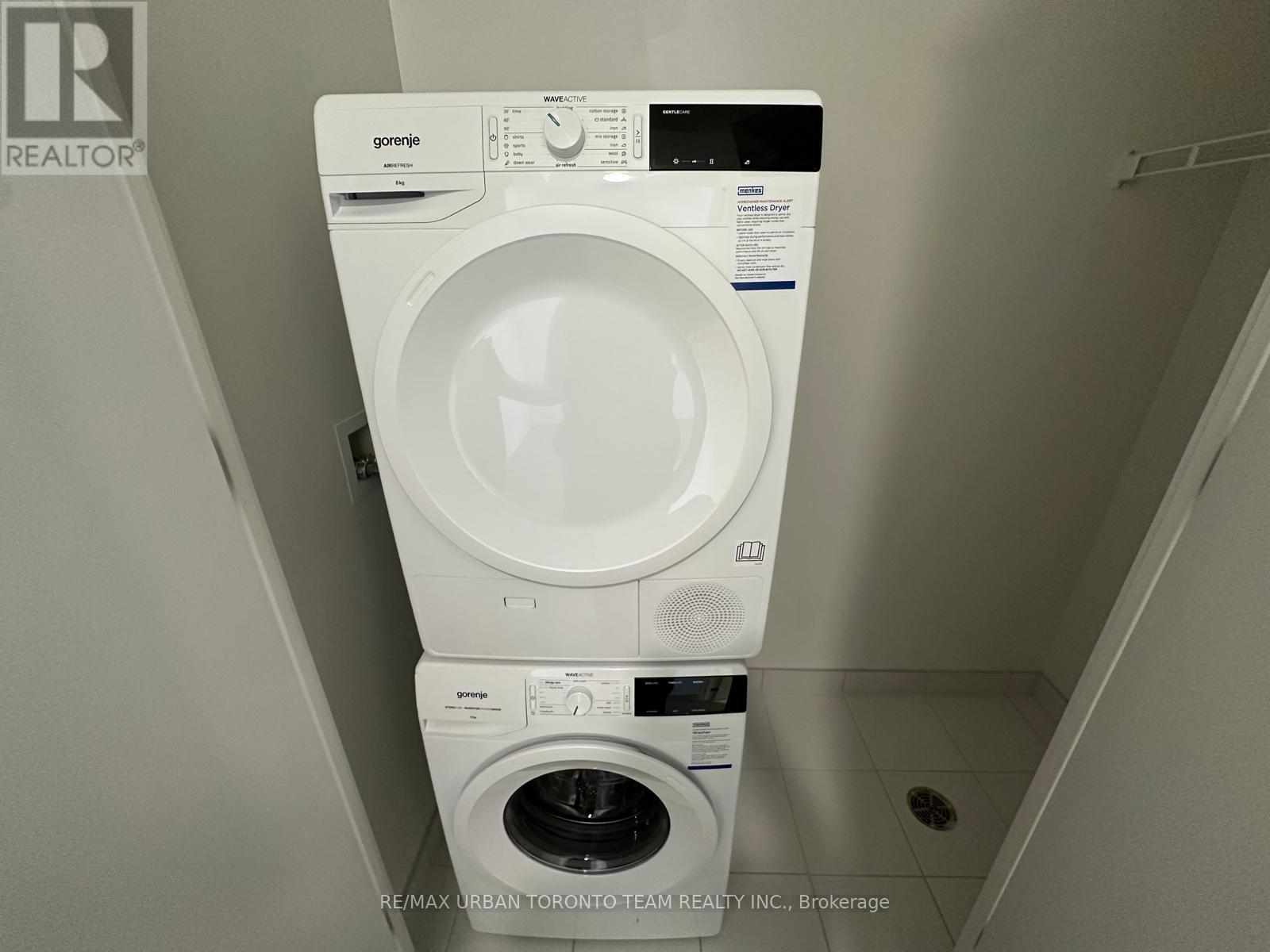 1612 - 8 Interchange Way, Vaughan, Ontario  L4K 5Z7 - Photo 15 - N12551438