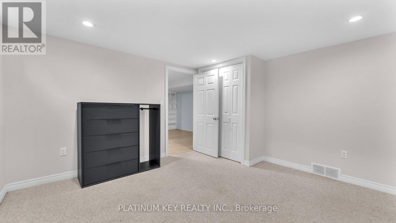 112 Ontario Street, Strathroy-Caradoc, Ontario  N7G 1B6 - Photo 21 - X12551522