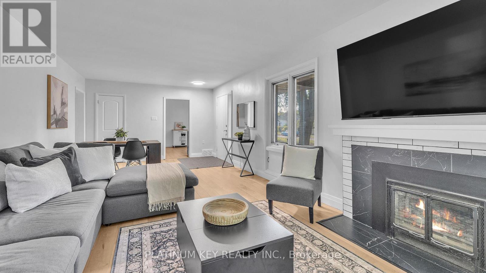 112 Ontario Street, Strathroy-Caradoc, Ontario  N7G 1B6 - Photo 5 - X12551522