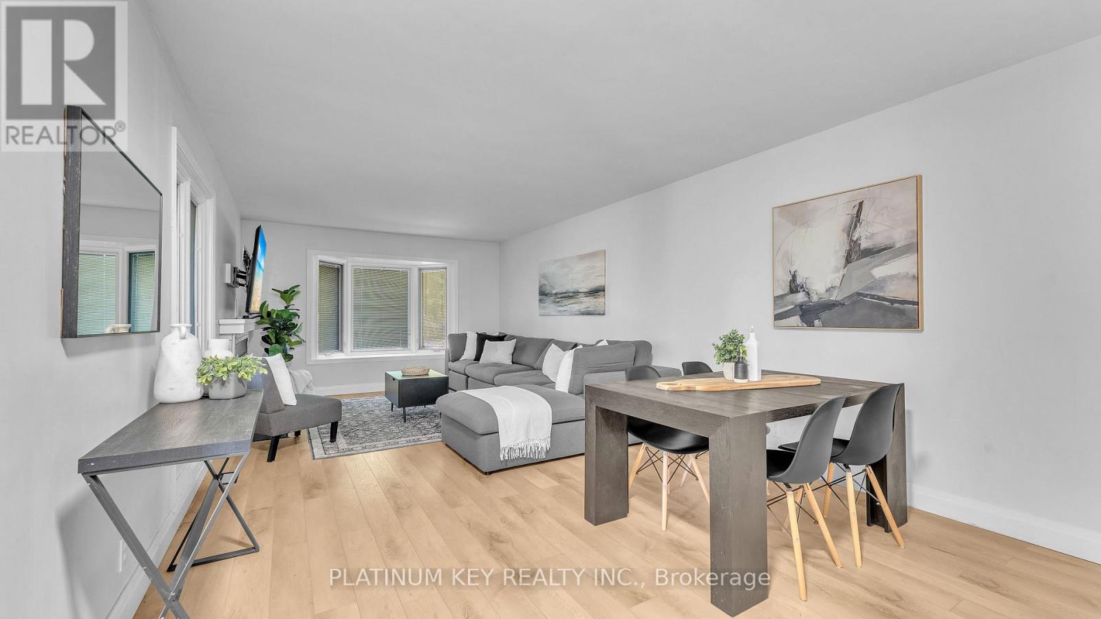 112 Ontario Street, Strathroy-Caradoc, Ontario  N7G 1B6 - Photo 7 - X12551522