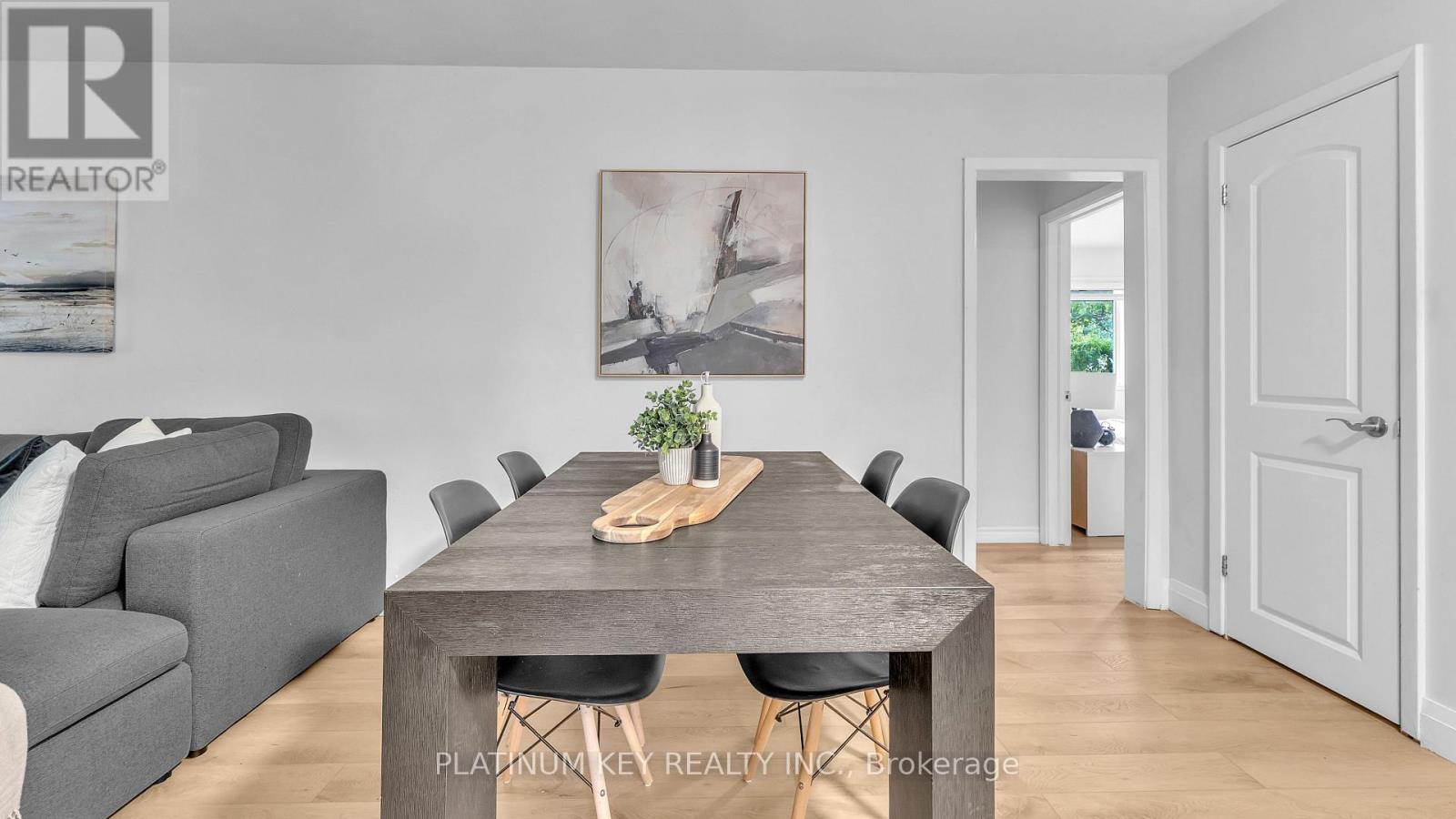 112 Ontario Street, Strathroy-Caradoc, Ontario  N7G 1B6 - Photo 8 - X12551522