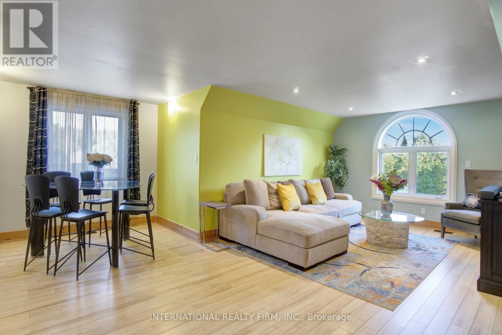 6 Pinehurst Lane, Springwater, Ontario  L9X 0C7 - Photo 33 - S12415757