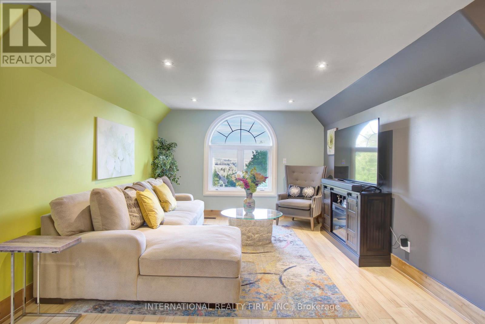 6 Pinehurst Lane, Springwater, Ontario  L9X 0C7 - Photo 34 - S12415757