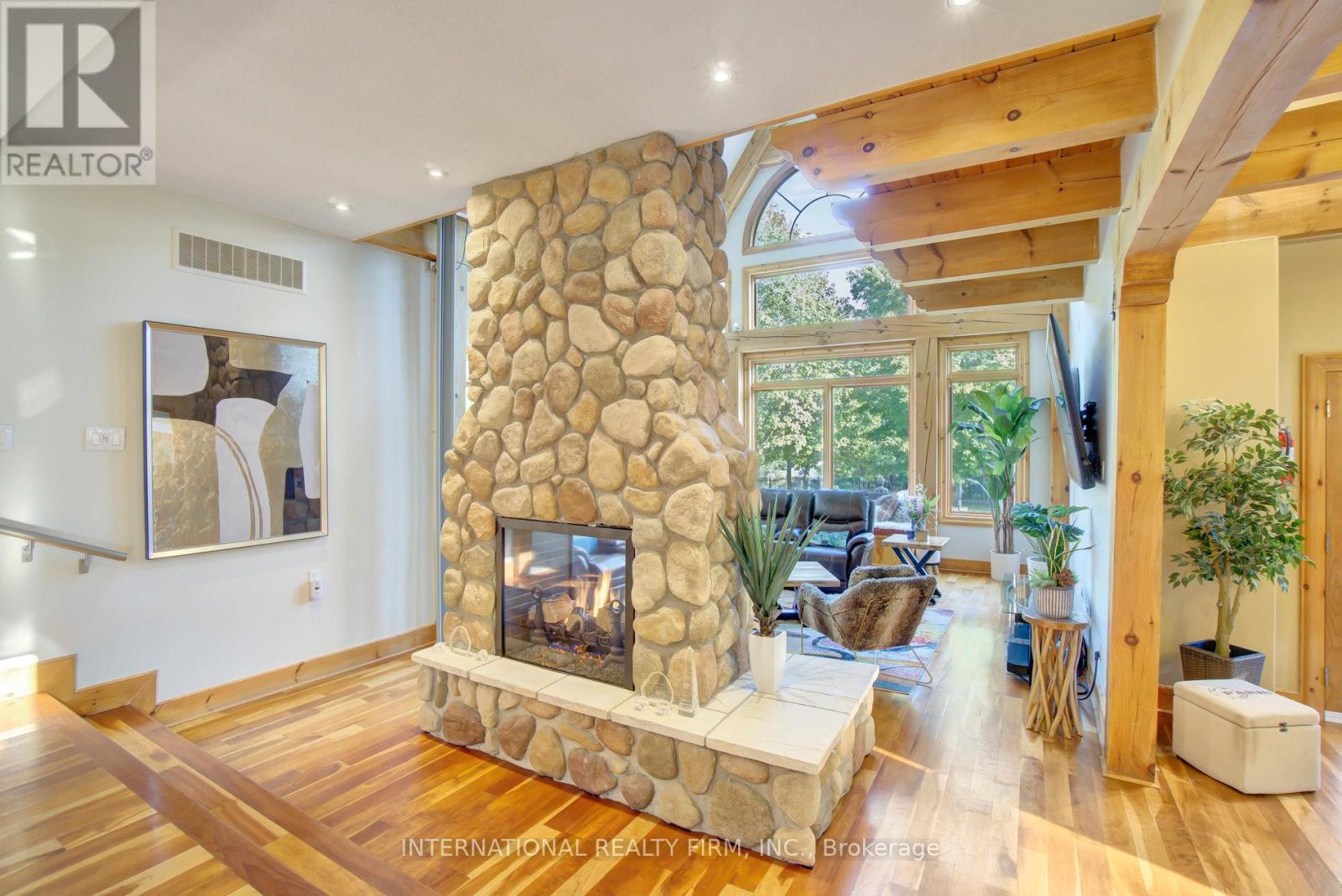 6 Pinehurst Lane, Springwater, Ontario  L9X 0C7 - Photo 16 - S12415757