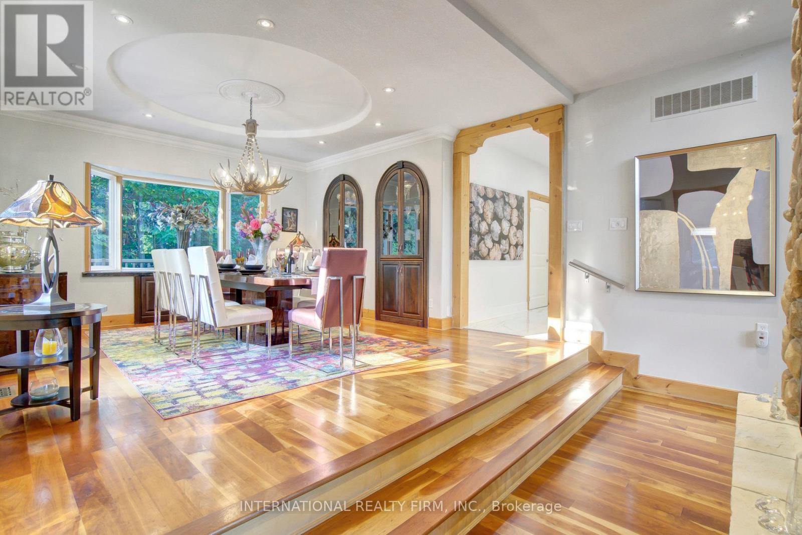 6 Pinehurst Lane, Springwater, Ontario  L9X 0C7 - Photo 17 - S12415757