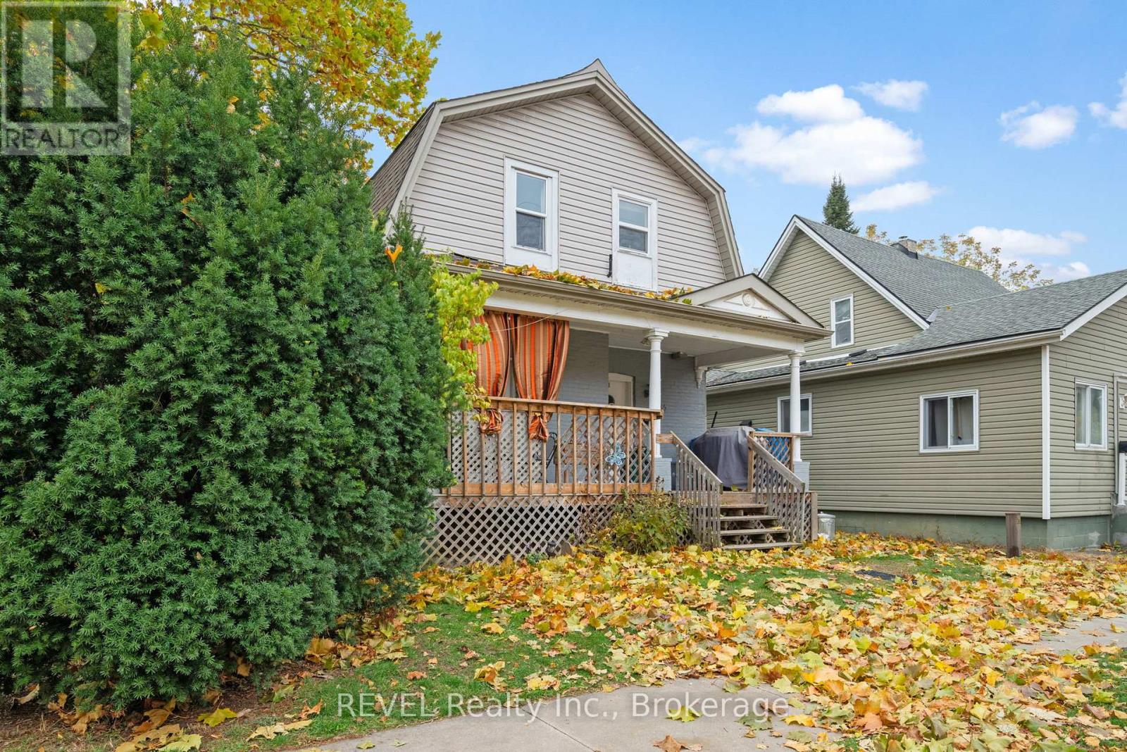 35 Catherine Street, St. Catharines, Ontario  L2R 5E8 - Photo 1 - X12551474