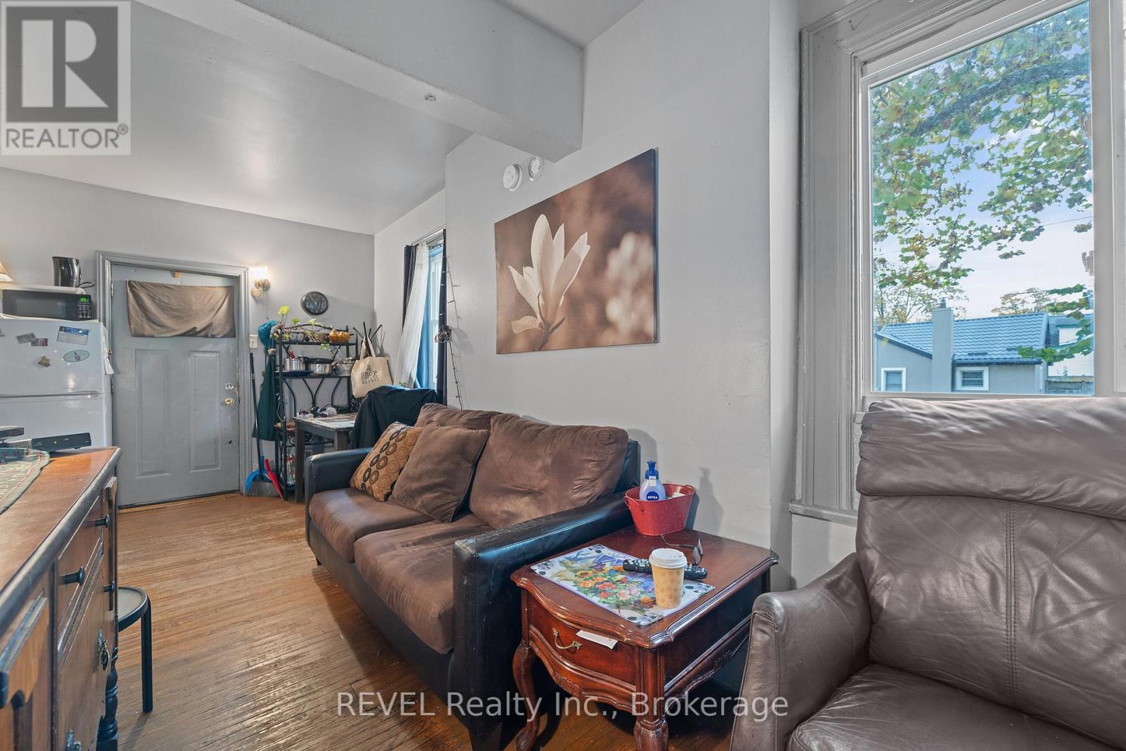 35 Catherine Street, St. Catharines, Ontario  L2R 5E8 - Photo 11 - X12551474