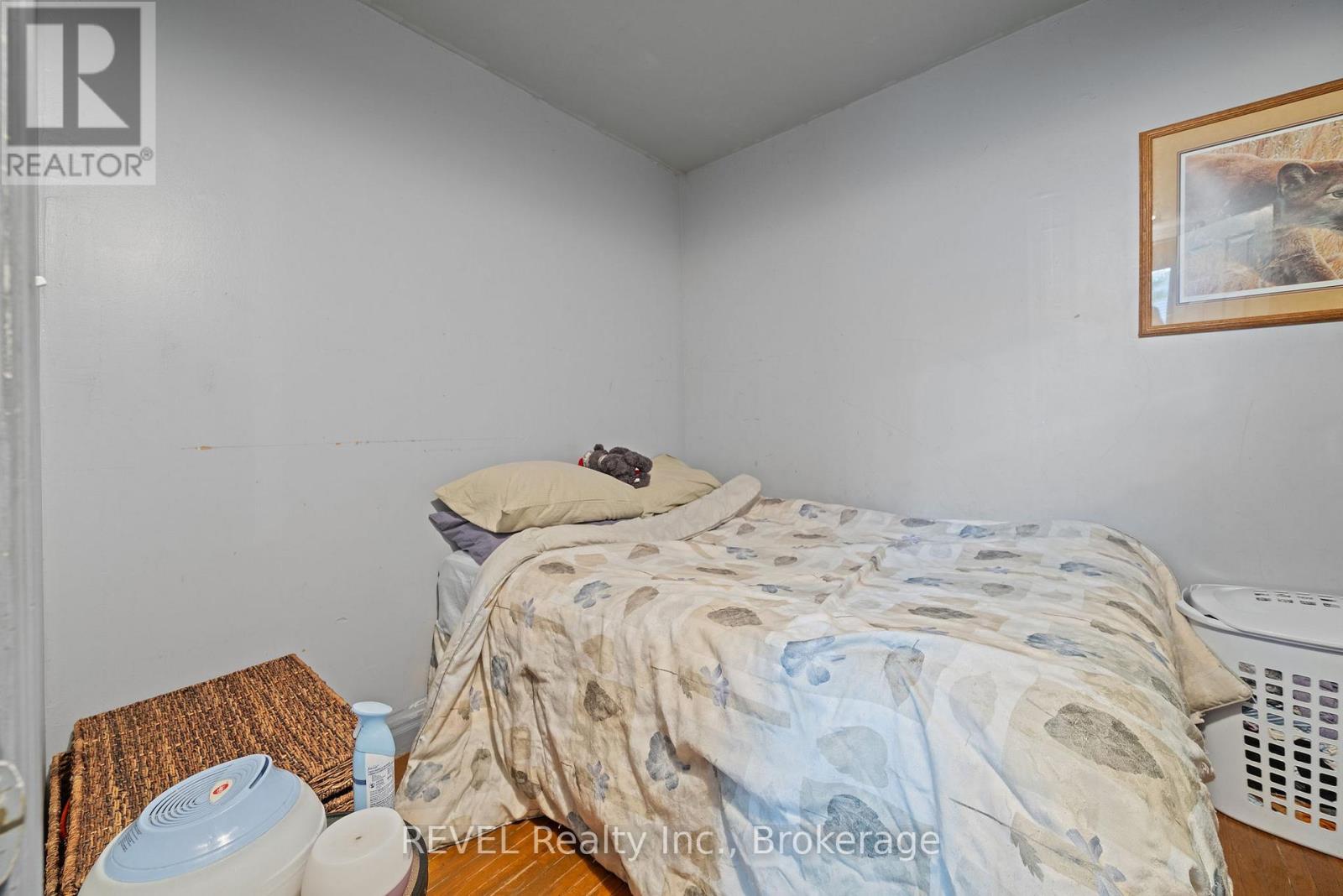 35 Catherine Street, St. Catharines, Ontario  L2R 5E8 - Photo 12 - X12551474