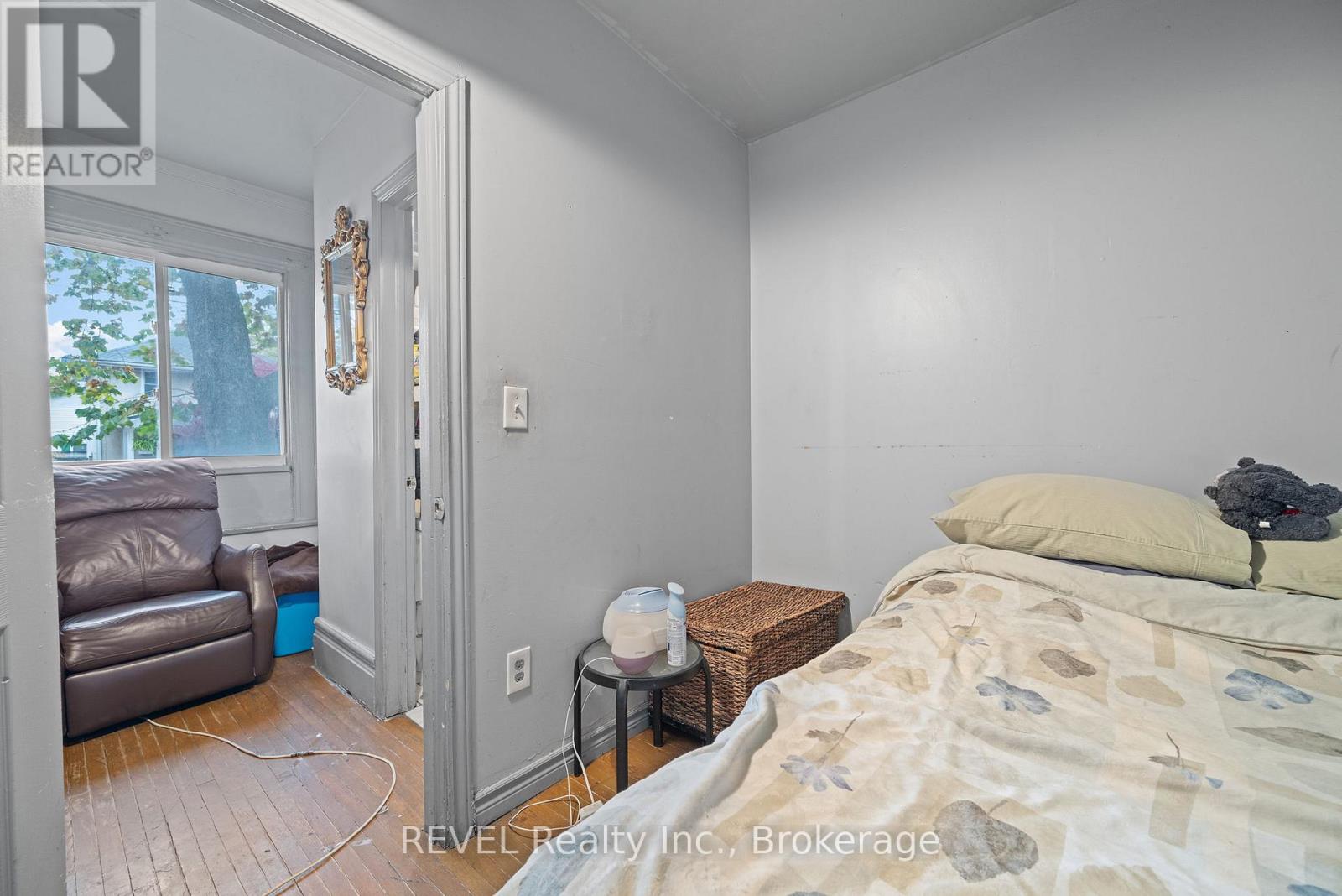 35 Catherine Street, St. Catharines, Ontario  L2R 5E8 - Photo 13 - X12551474