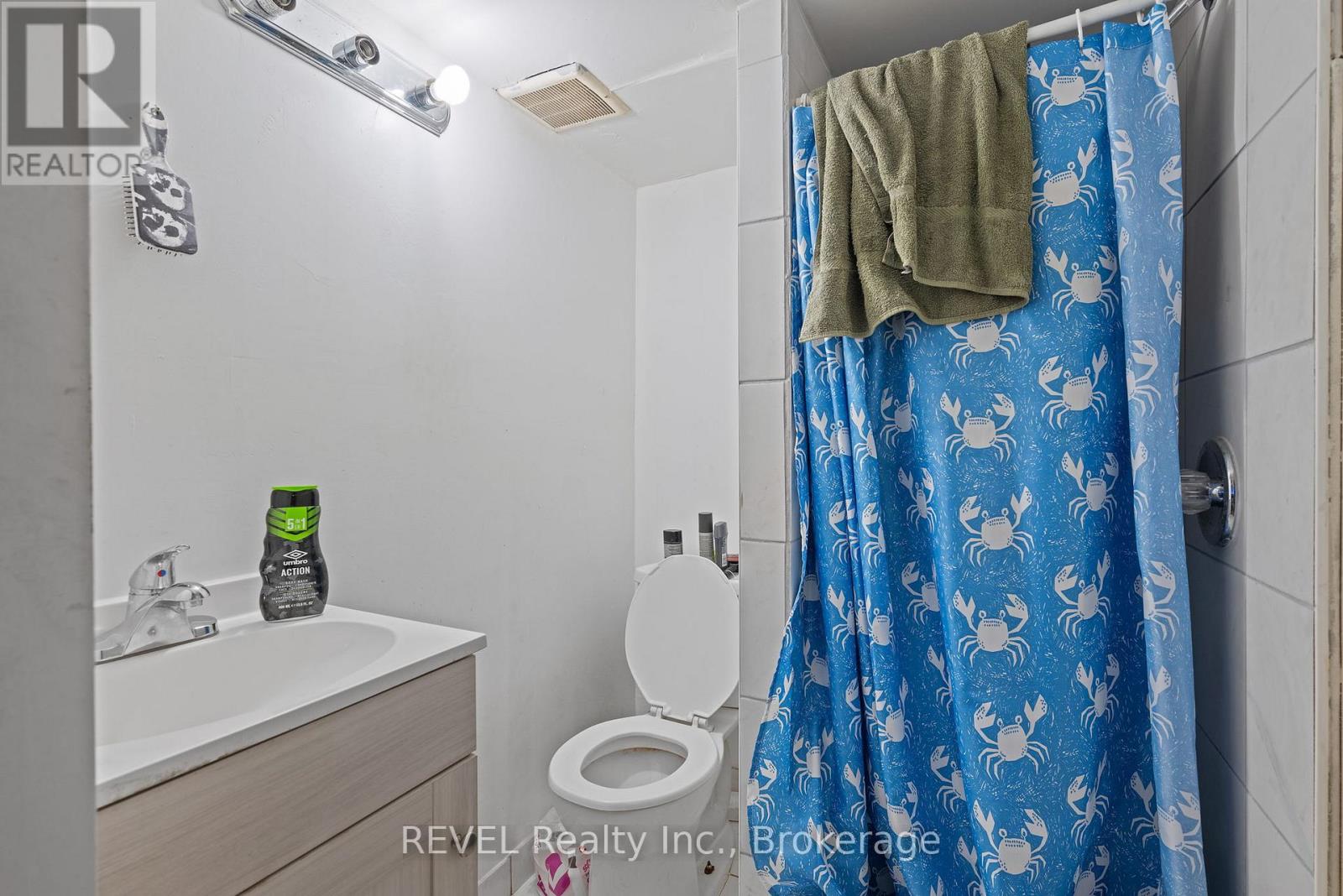 35 Catherine Street, St. Catharines, Ontario  L2R 5E8 - Photo 22 - X12551474