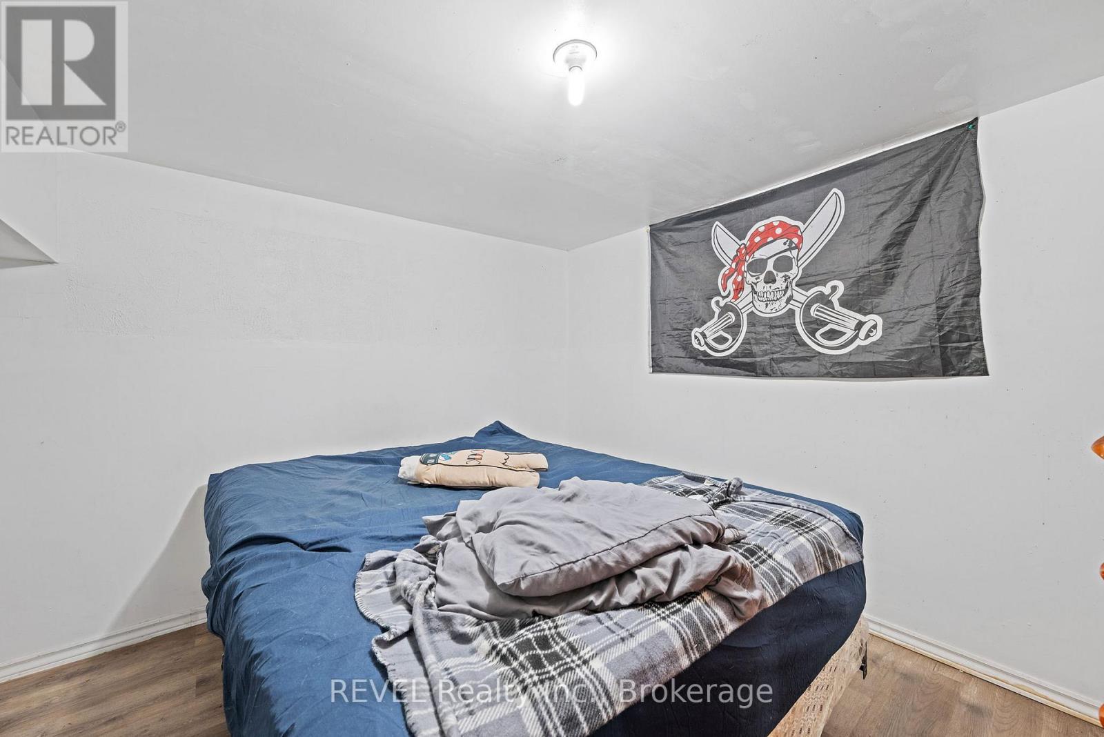 35 Catherine Street, St. Catharines, Ontario  L2R 5E8 - Photo 23 - X12551474