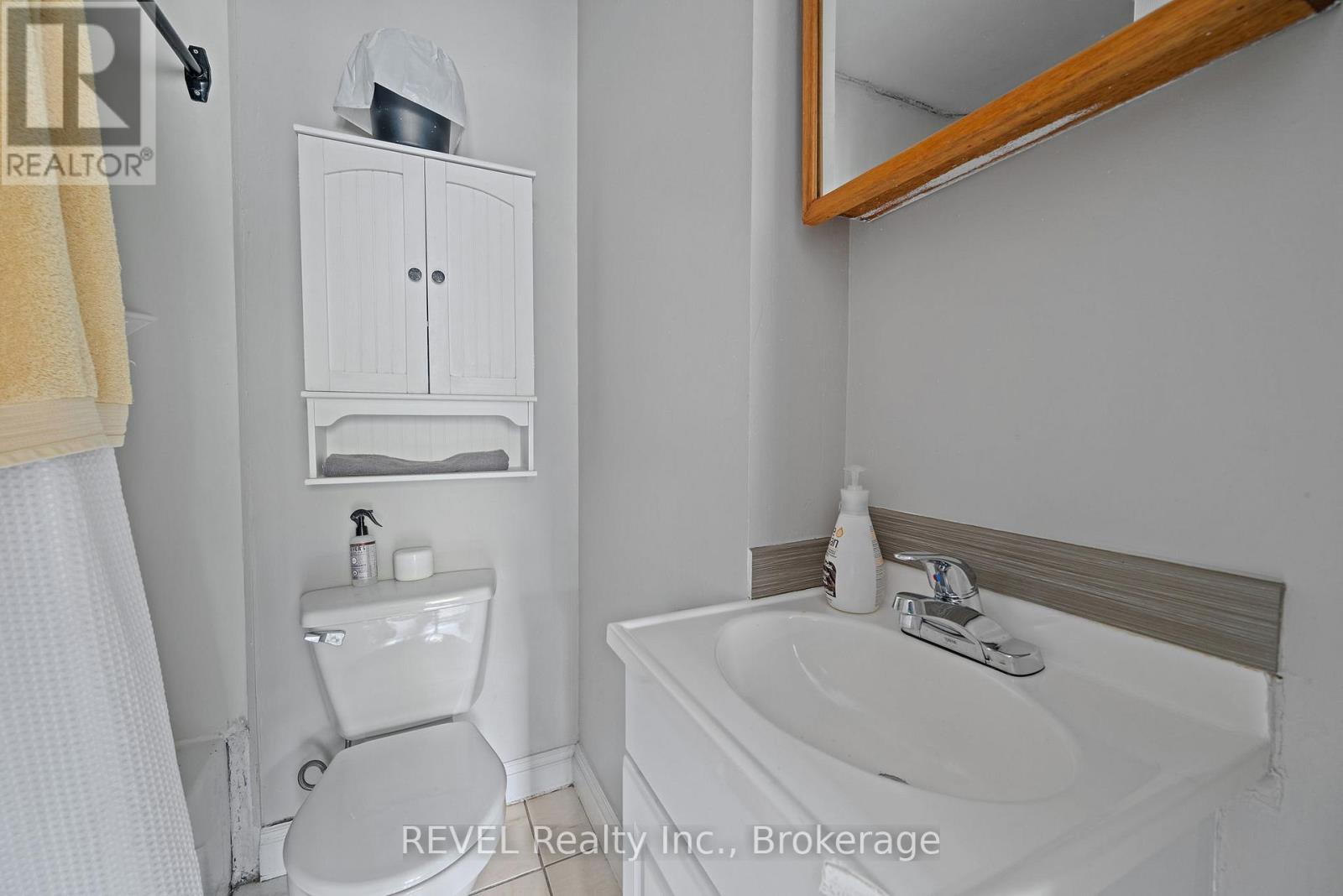 35 Catherine Street, St. Catharines, Ontario  L2R 5E8 - Photo 29 - X12551474