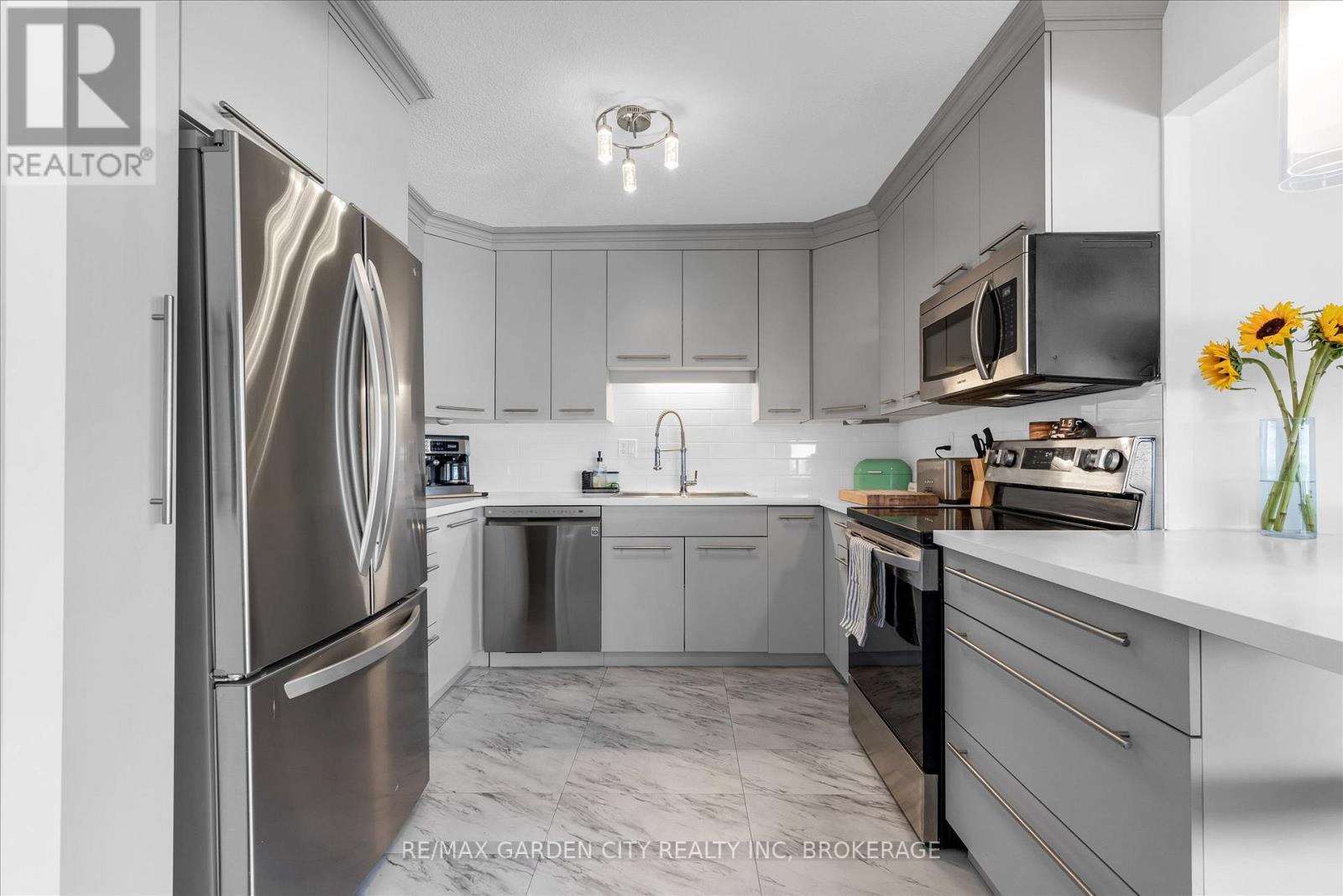 1111 - 7 Gale Crescent, St. Catharines, Ontario  L2R 7M8 - Photo 8 - X12551542