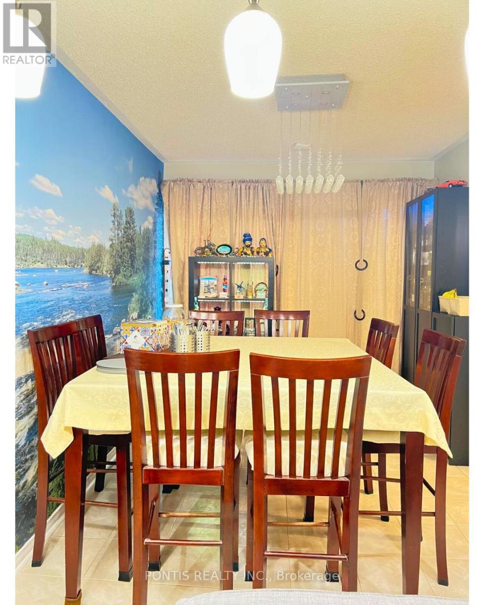 108 - 7115 Rexwood Road, Mississauga, Ontario  L4T 4L5 - Photo 4 - W12551314