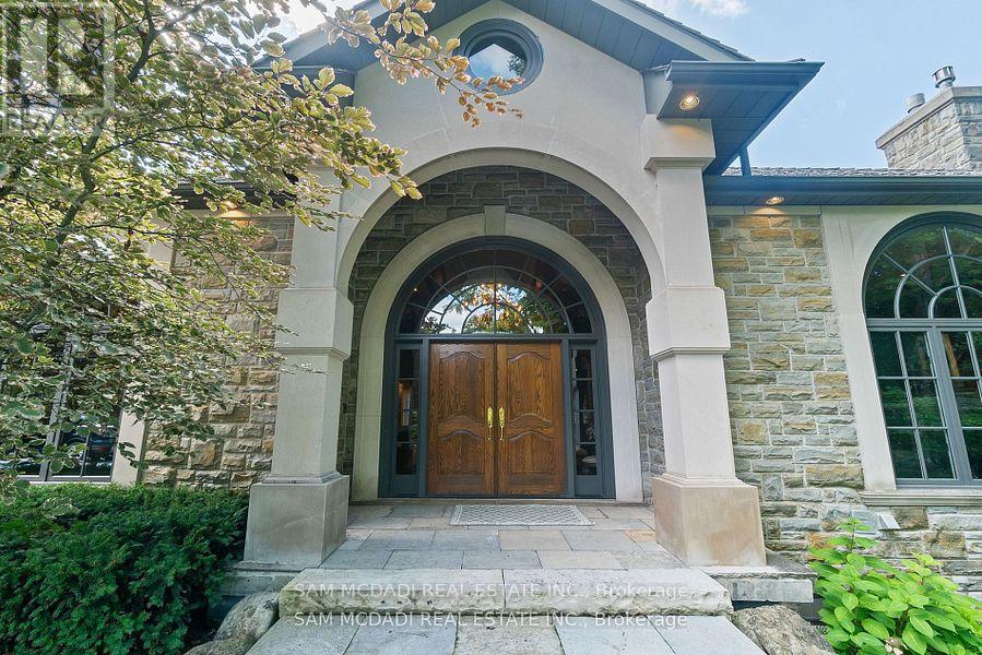 10140 Pineview Trail, Milton, Ontario  L0P 1B0 - Photo 4 - W12551356