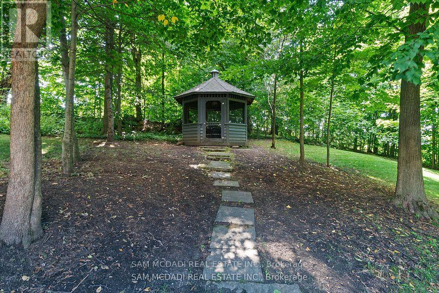 10140 Pineview Trail, Milton, Ontario  L0P 1B0 - Photo 48 - W12551356