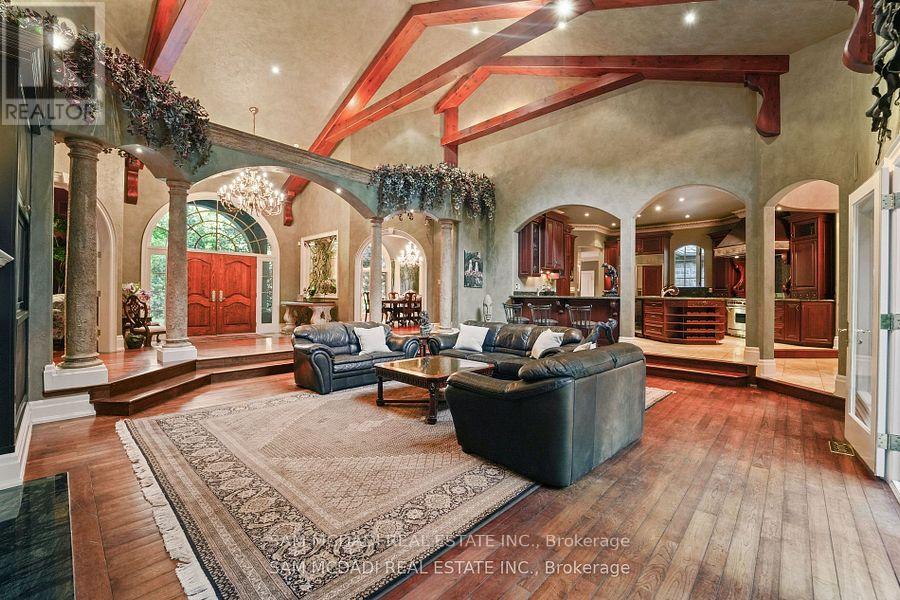 10140 Pineview Trail, Milton, Ontario  L0P 1B0 - Photo 6 - W12551356