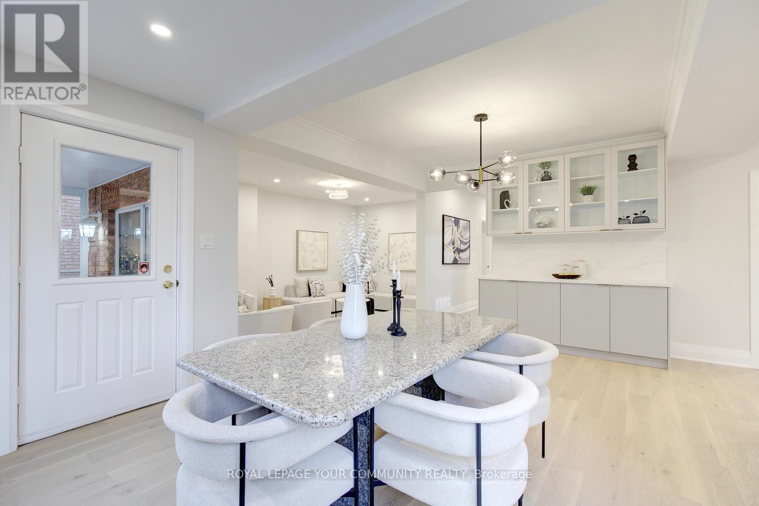 4128 Tapestry Trail, Mississauga, Ontario  L4W 4B7 - Photo 23 - W12551372