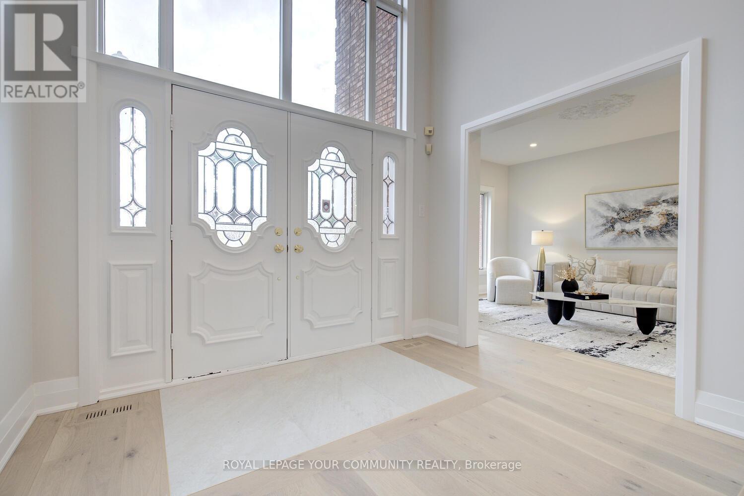 4128 Tapestry Trail, Mississauga, Ontario  L4W 4B7 - Photo 3 - W12551372