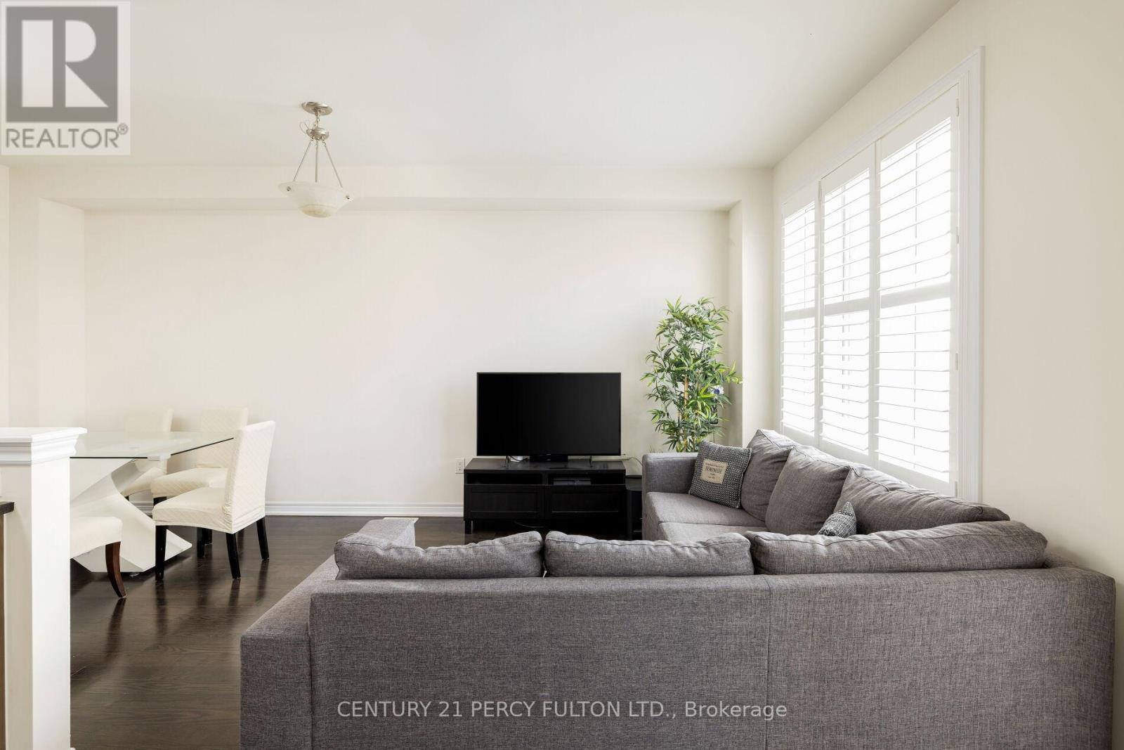 202 Sky Harbour Drive, Brampton, Ontario  L6Y 2Z7 - Photo 10 - W12551382