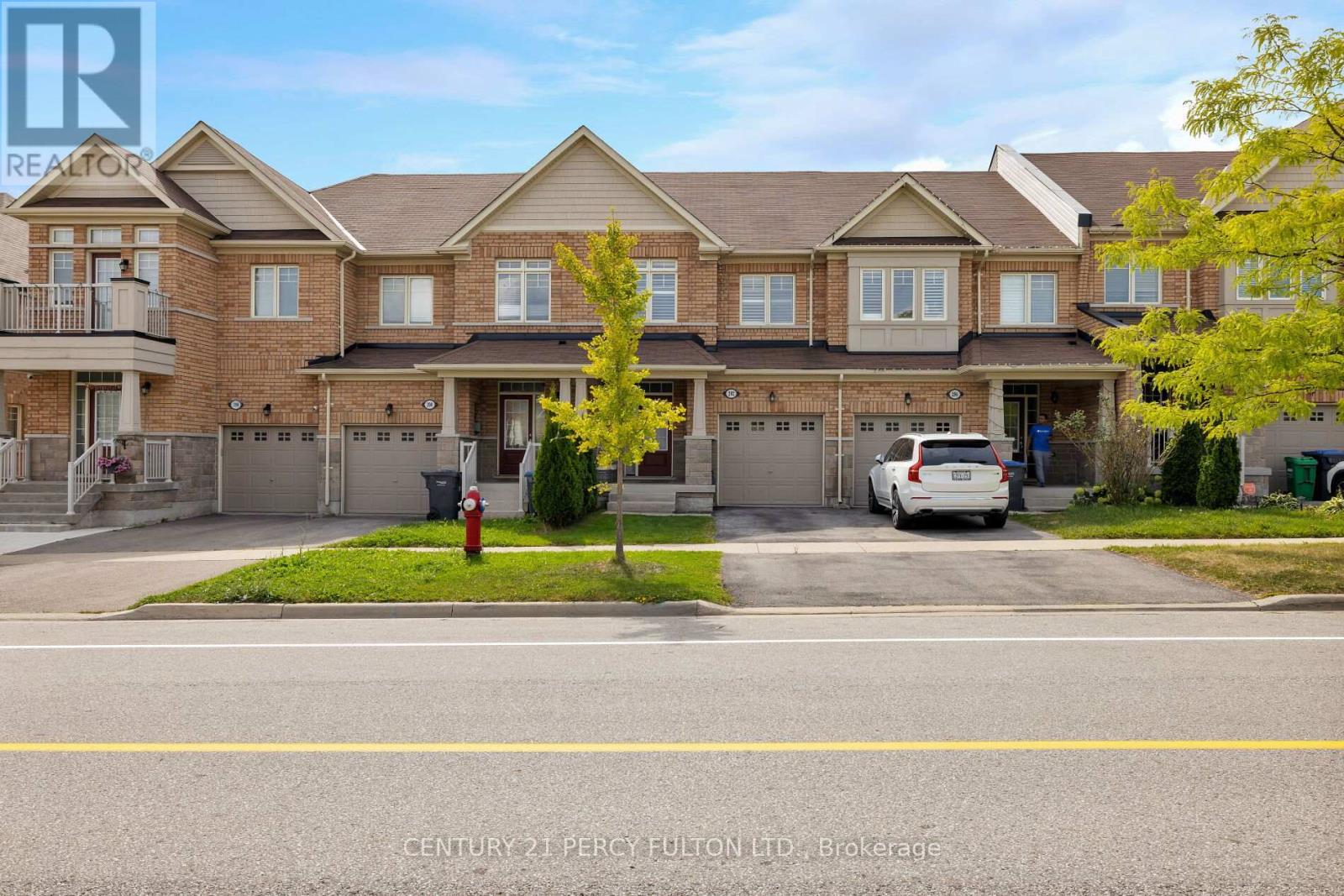 202 Sky Harbour Drive, Brampton, Ontario  L6Y 2Z7 - Photo 4 - W12551382
