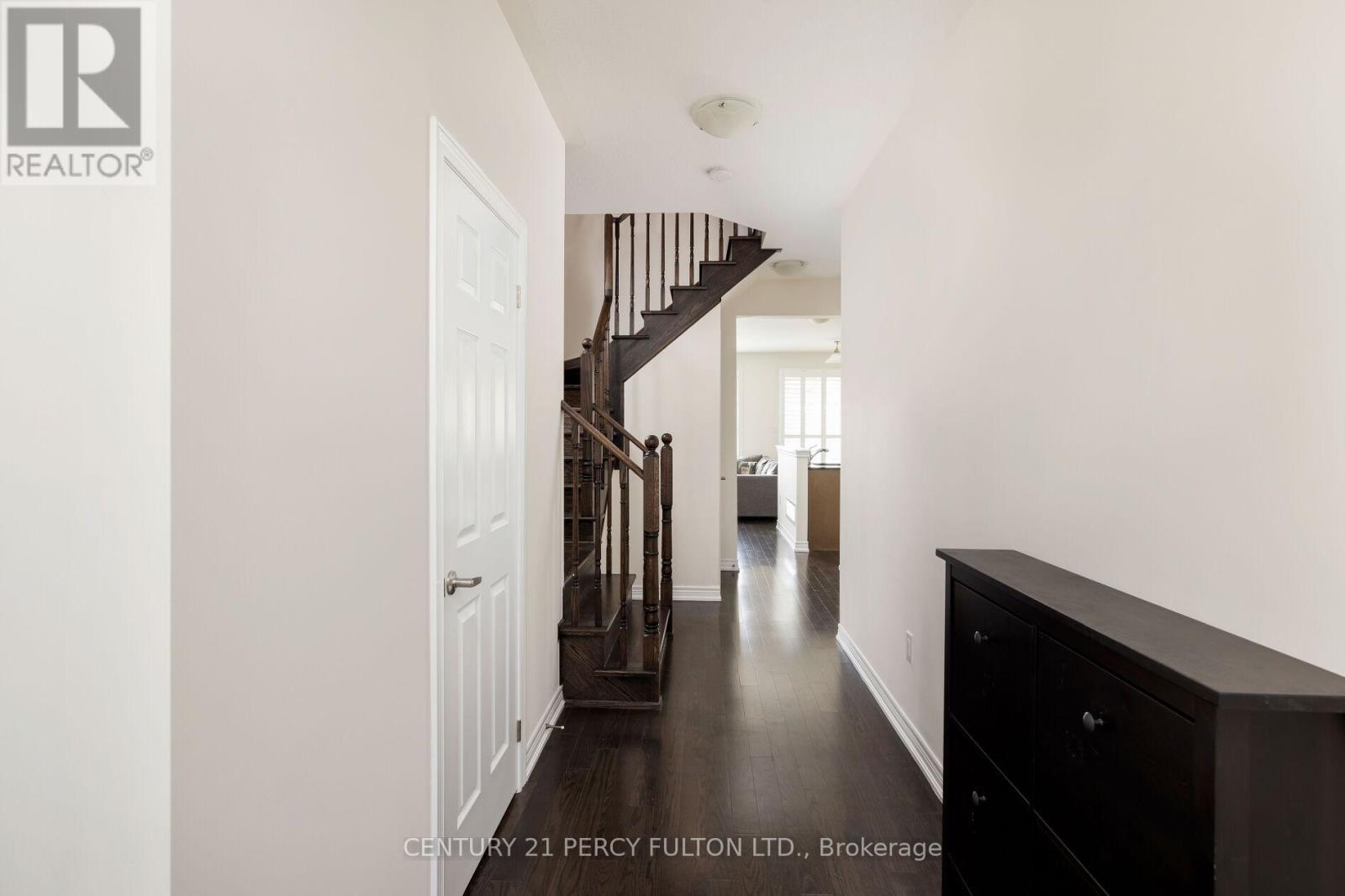 202 Sky Harbour Drive, Brampton, Ontario  L6Y 2Z7 - Photo 7 - W12551382