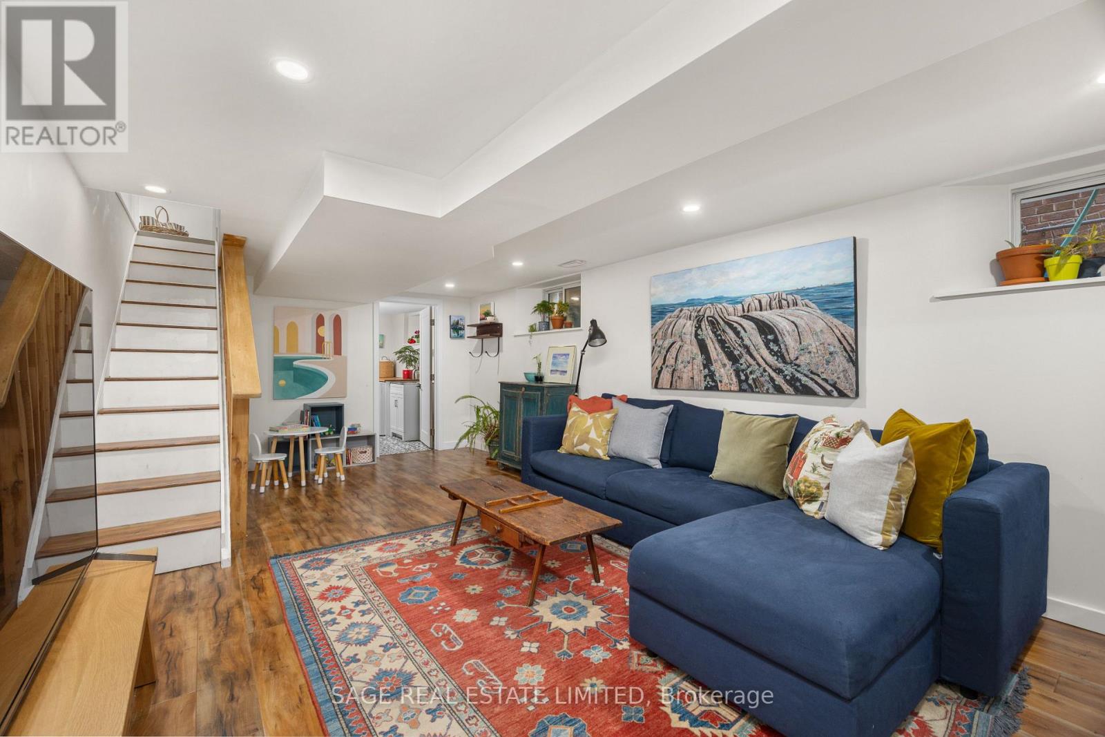 837 Windermere Avenue, Toronto, Ontario M6S 3M5 - Photo 16 - W12551398