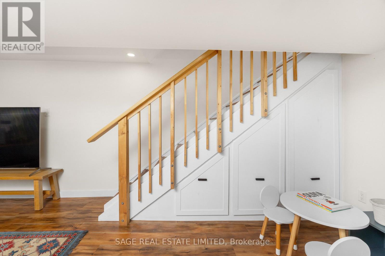 837 Windermere Avenue, Toronto, Ontario M6S 3M5 - Photo 19 - W12551398